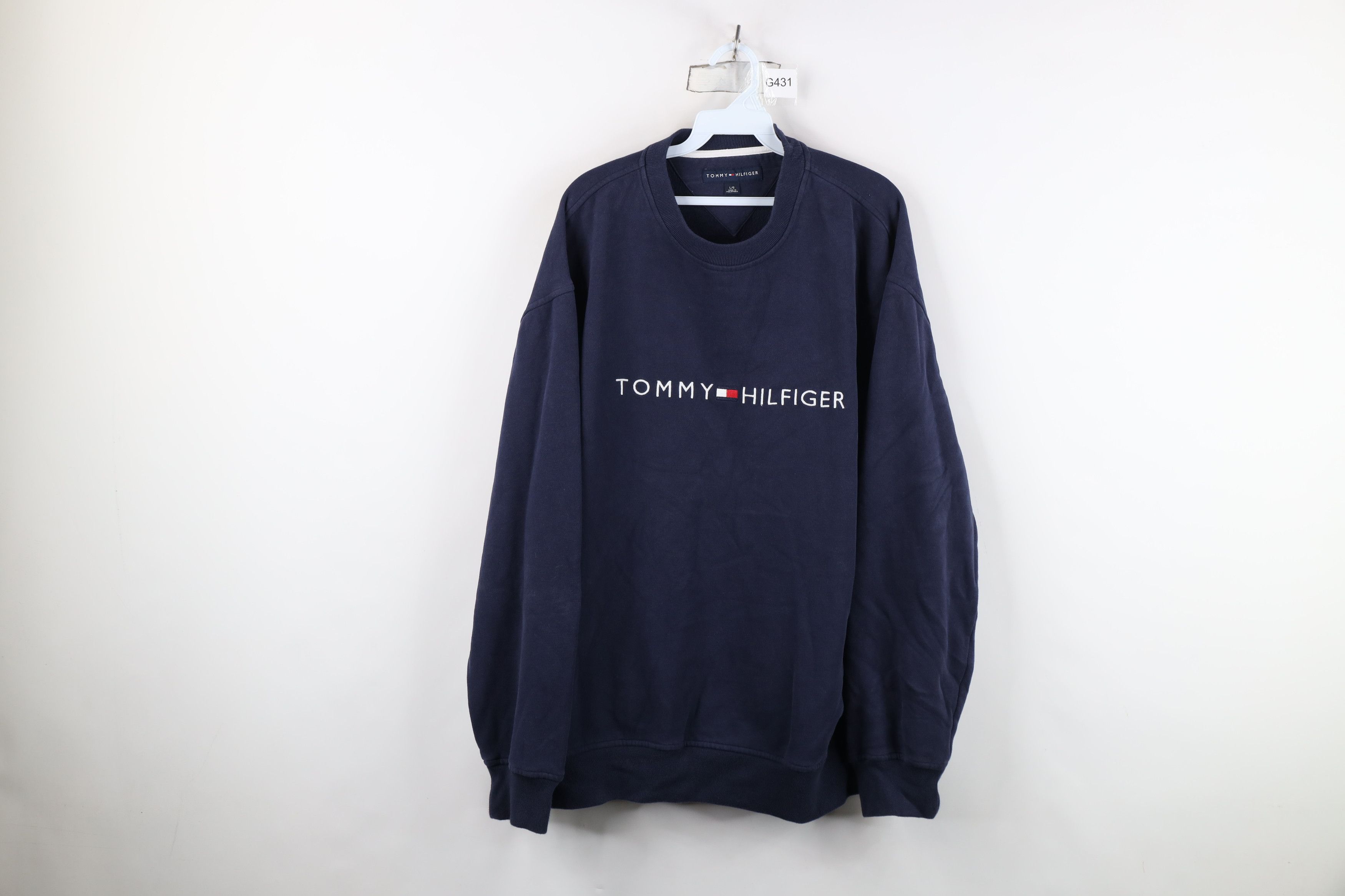 Tommy Hilfiger Vintage Tommy Hilfiger Spell Out Crewneck Sweatshirt Blue Size US L / EU 52-54 / 3 - 1 Thumbnail