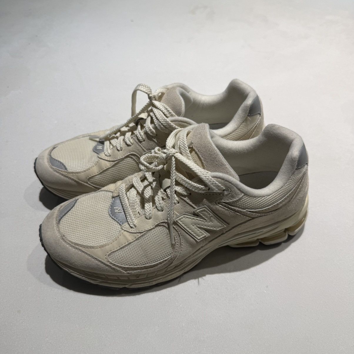 New Balance New Balance 2002R Bone Size US 8.5 / EU 41-42 - 1 Thumbnail