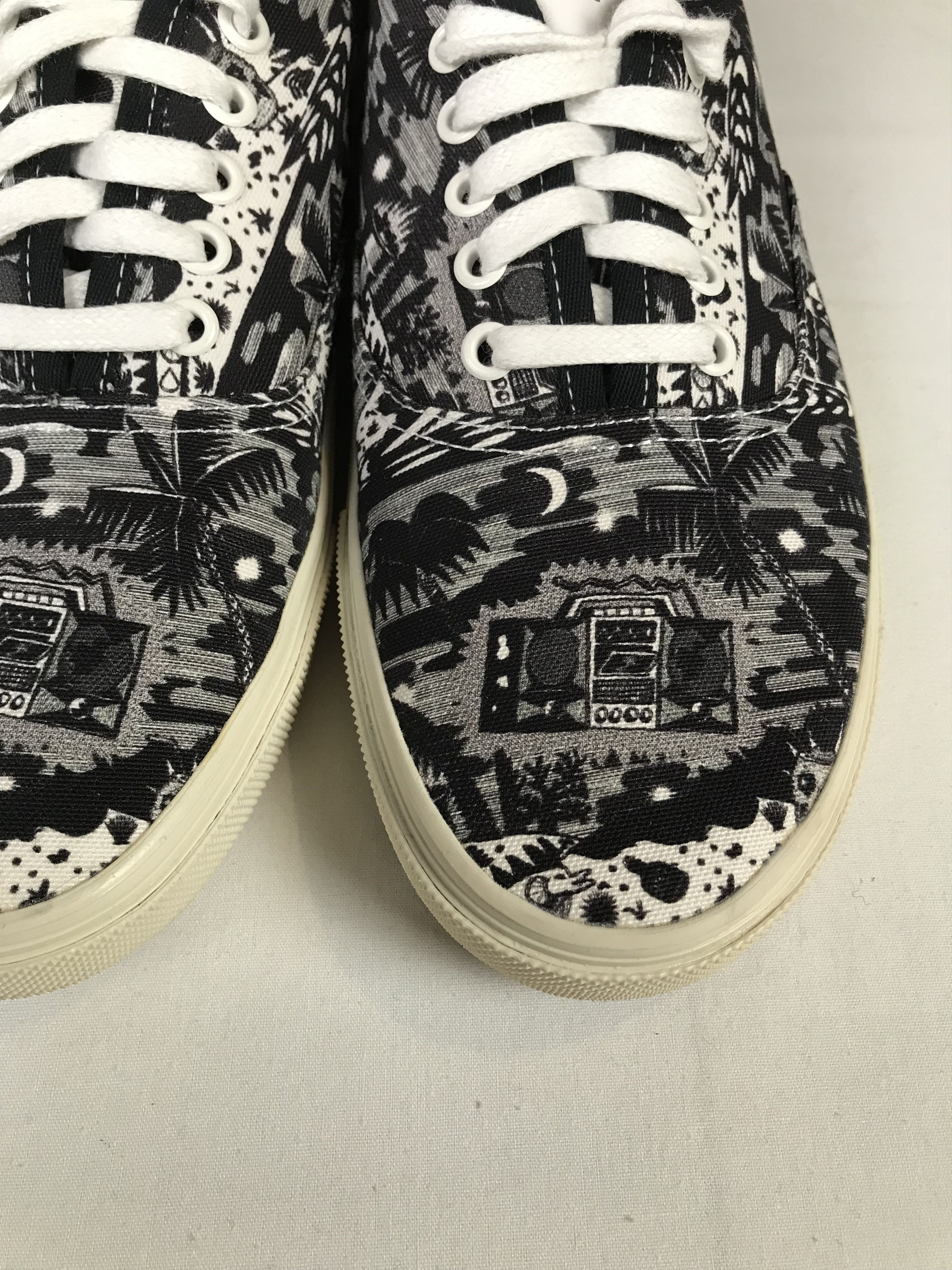 Saint Laurent Paris Saint Laurent Canvas Black & White Sneaker Size US 10 / EU 43 - 3 Thumbnail