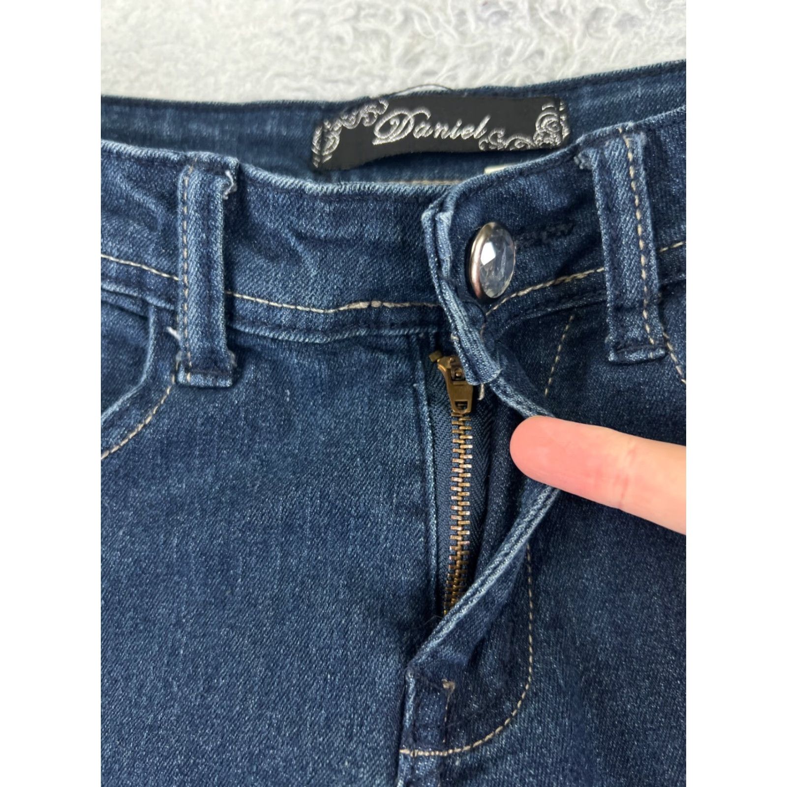 Denime VINTAGE Secretly Evil Women's Jeans Pants 26x31 Blue Denim Low-Rise Straight Leg Cotton Fall Summer Winter Size 26" / US 2 / IT 38 - 5 Thumbnail