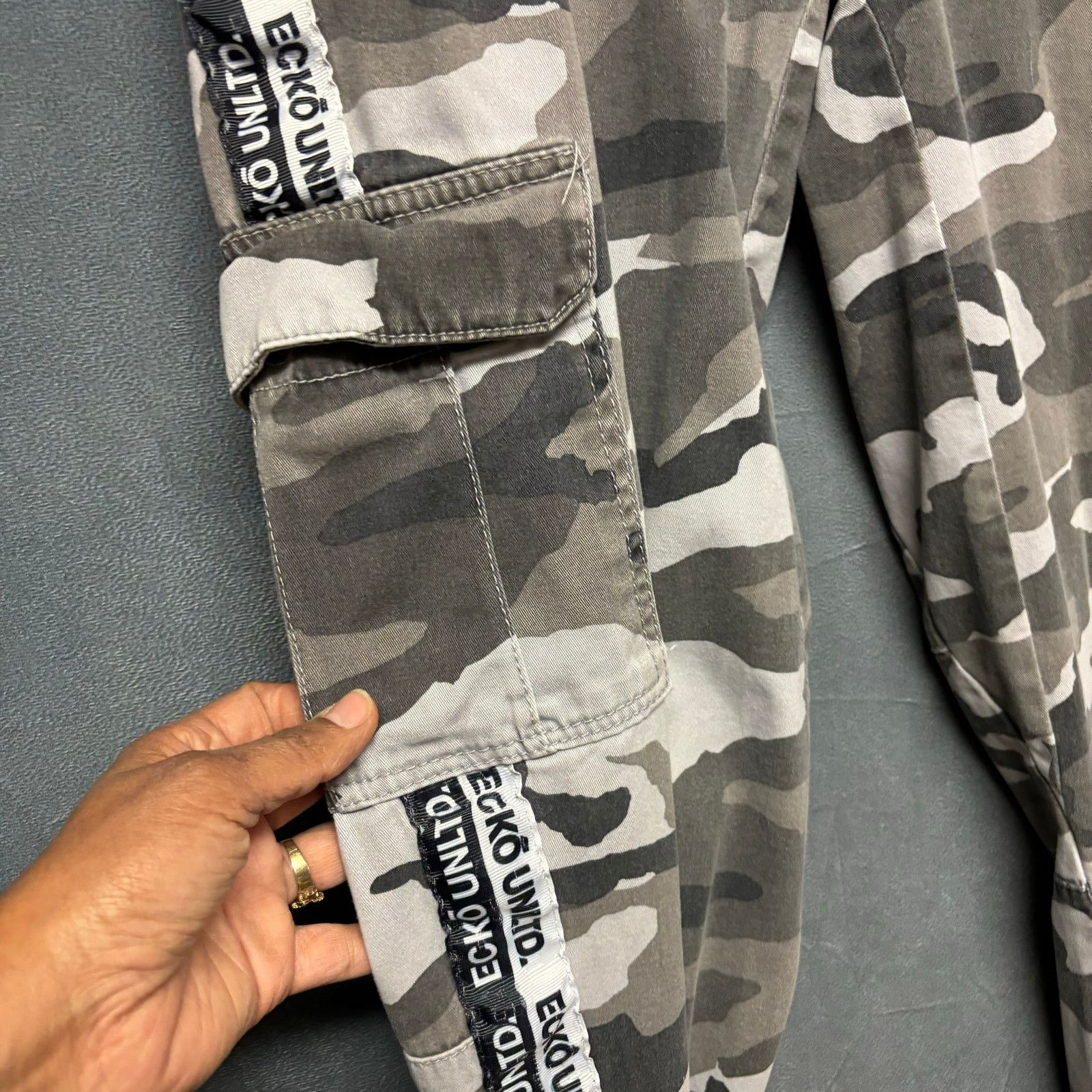 Ecko Unltd. Vintage Ecko Unltd Joggers Army Camo Cargo Men Medium Size US 34 / EU 50 - 6 Thumbnail