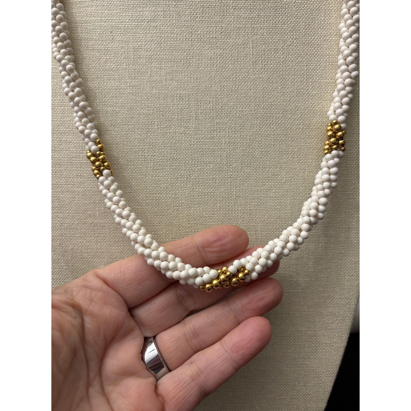 Other Vintage Napier White Single Strand Necklace Size ONE SIZE - 2 Thumbnail