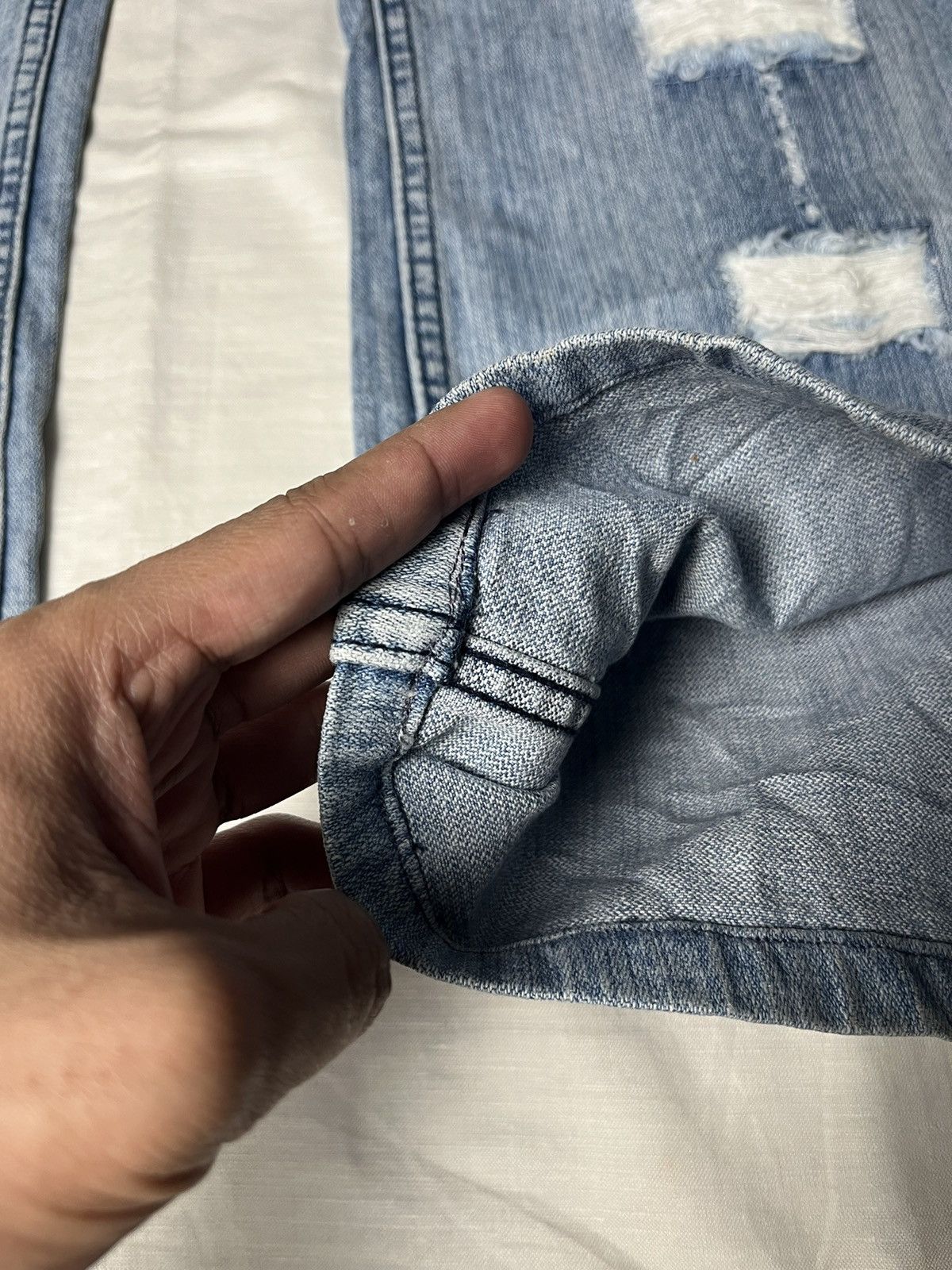 If Six Was Nine 33" Distressed Denim Embroidary Patches Jeans Size US 33 - 9 Thumbnail