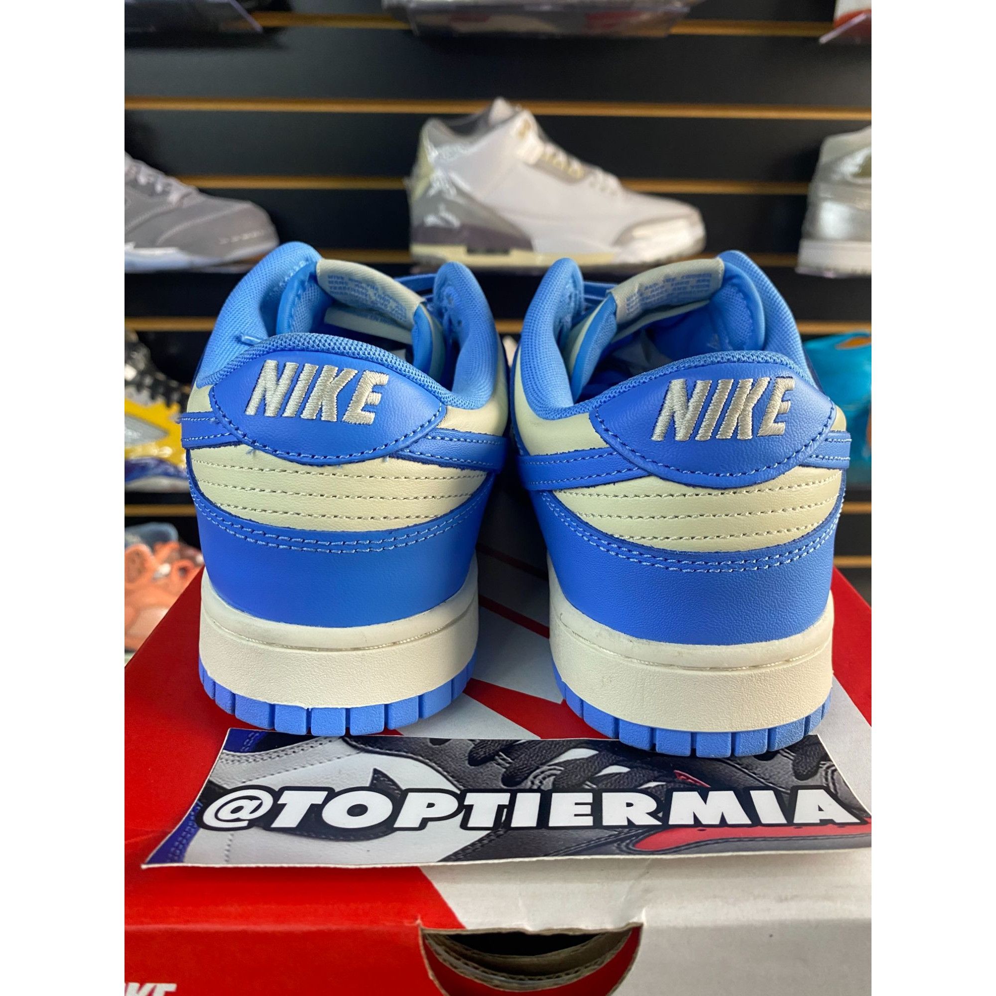 Nike NIKE DUNK LOW UNIVERSITY BLUE 2024 SZ 10 Size US 10 / EU 43 - 4 Thumbnail