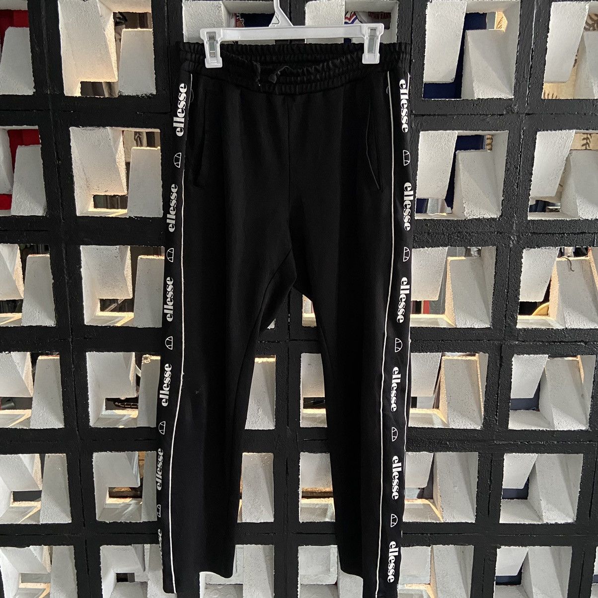 Trackpants Ellesse tapped heritage