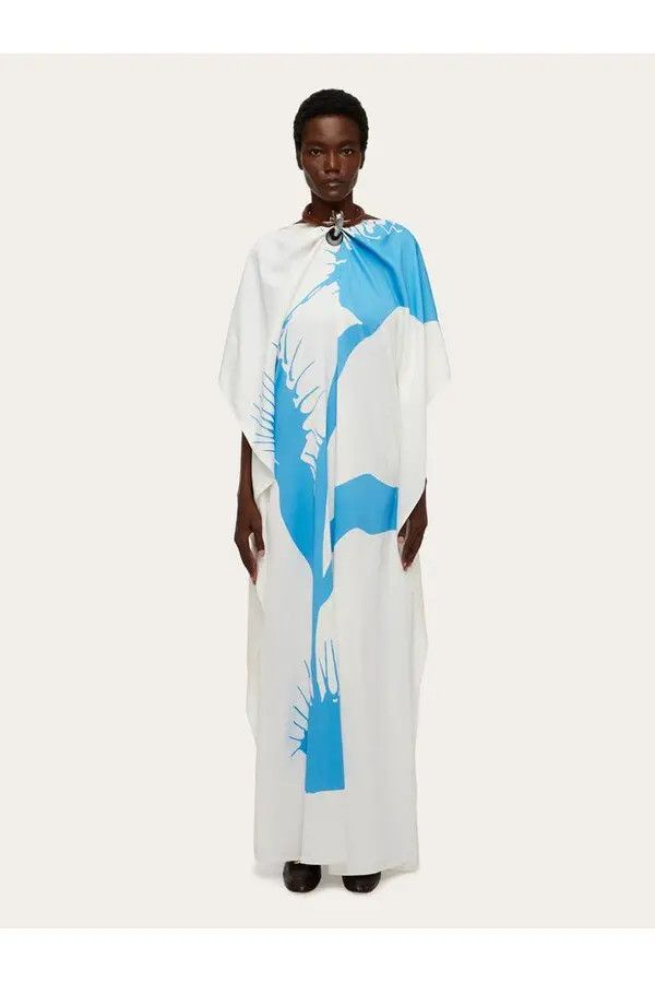 Salvatore Ferragamo o1s1rm0126 Necklace Collar Longline Kaftan in White/Blue Size XS / US 0-2 / IT 36-38 - 2 Thumbnail
