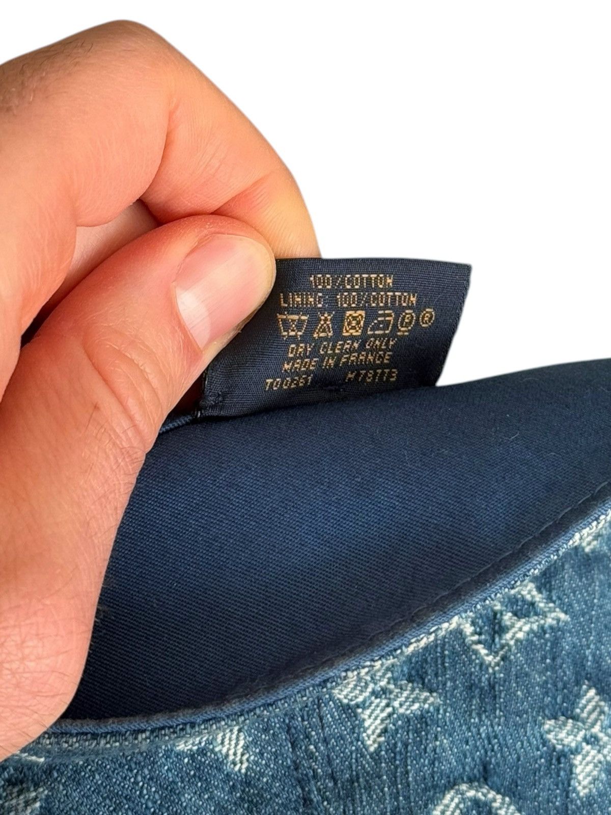 Louis Vuitton 2000’s Denim Monogram LV Reversible Bucket Hat Size ONE SIZE - 10 Thumbnail