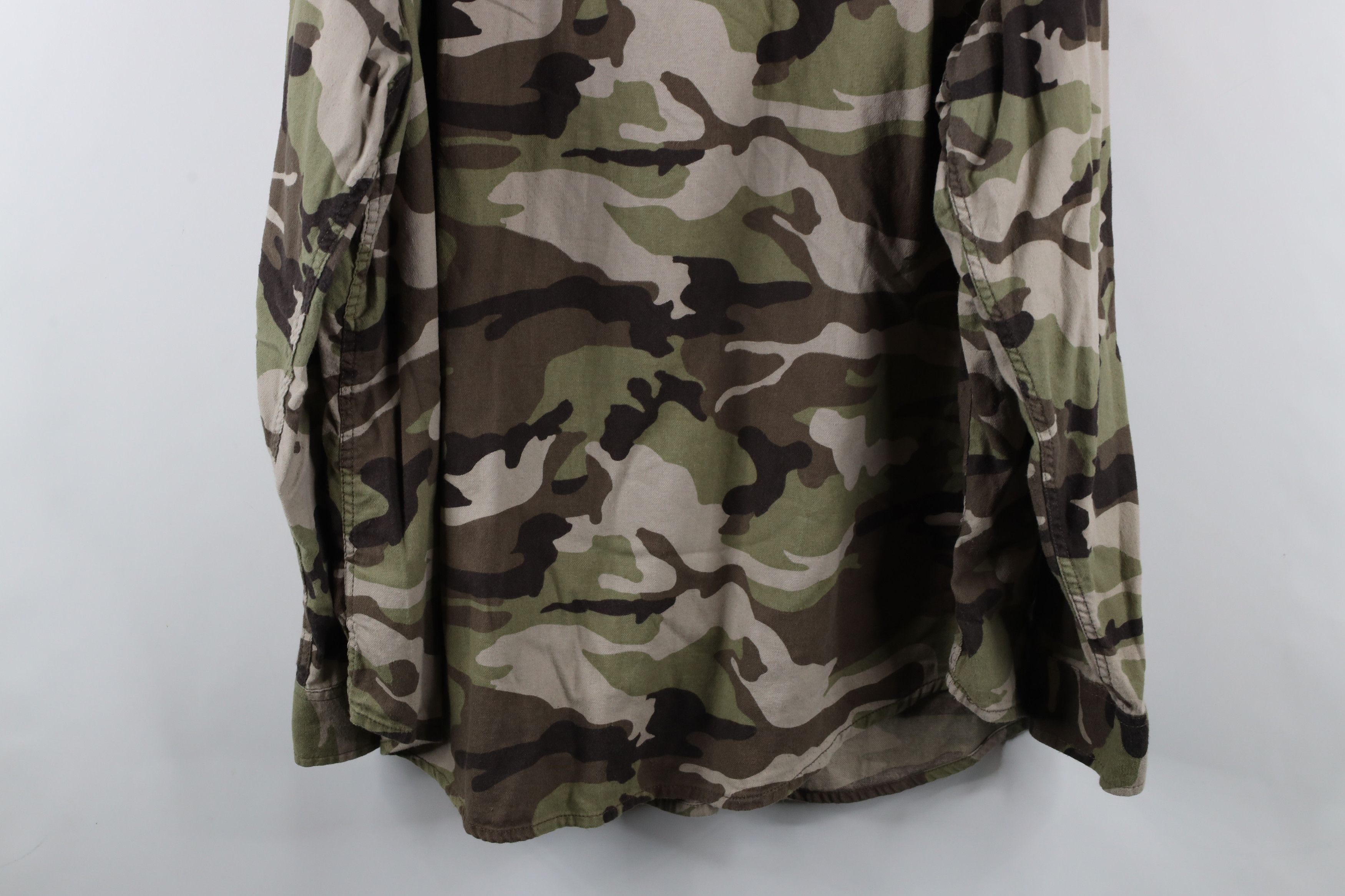 Vintage Vintage 90s Streetwear Camouflage Collared Button Shirt Size US XXL / EU 58 / 5 - 10 Thumbnail