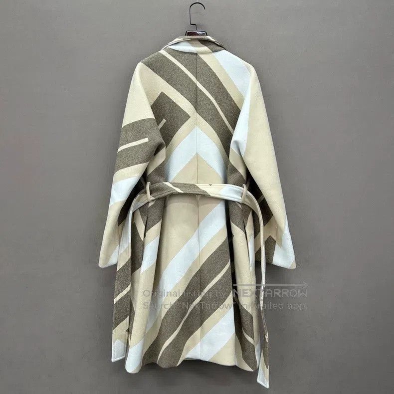 Hermes Hermes Apricot Geometric Pattern Belted Wool Coat Size XXS / US 00 / IT 34 - 2 Thumbnail