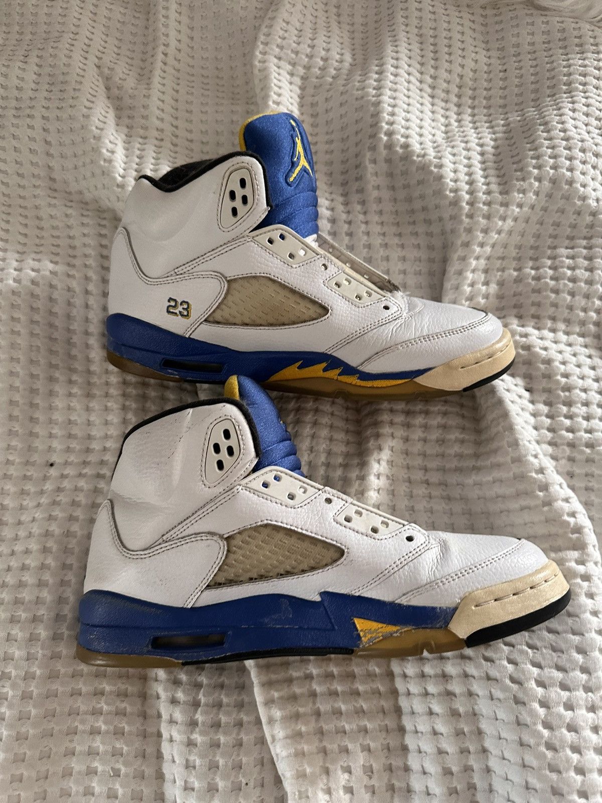 Jordan Brand × Nike Jordan 5 Laney 2013 Size US 7 / EU 40 - 4 Thumbnail