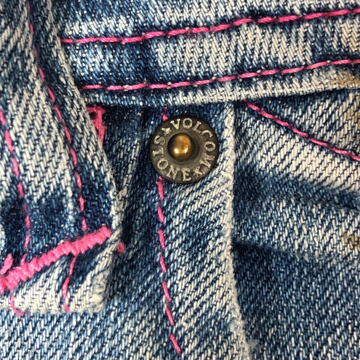Volcom Vintage Volcom Distressed Faded Denim Jeans Size US 36 / EU 52 - 4 Thumbnail