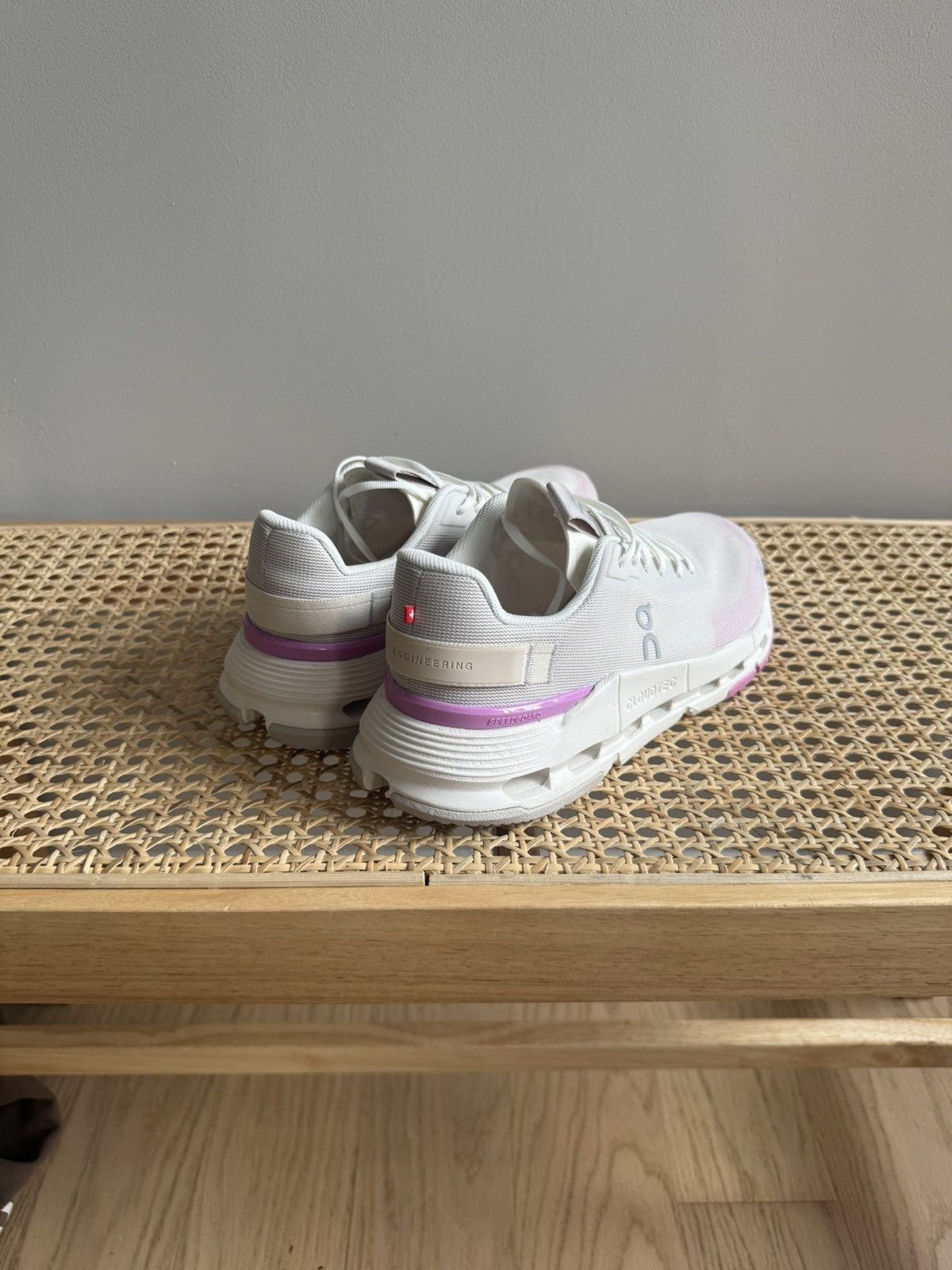 On On Running Cloudnova Form2 Women Sz 8 White/Pink Sneaker New Size US 8 / IT 38 - 2 Thumbnail