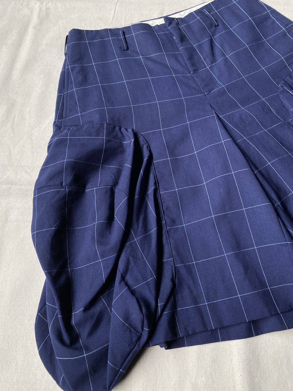 Comme des Garcons Homme Plus Comme des Garçons Homme Plus SS18 Big Pocket Shorts Size US 31 - 2 Thumbnail