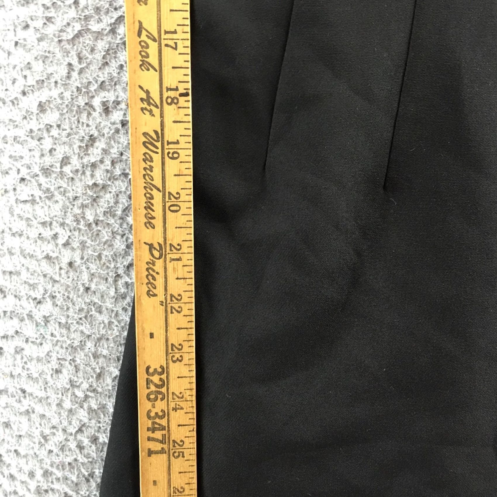 BCBGeneration BCBGeneration Romper Womens XS Black Sleeveless V-Neck Back Zip Short Casual Size 26" / US 2 / IT 38 - 7 Thumbnail