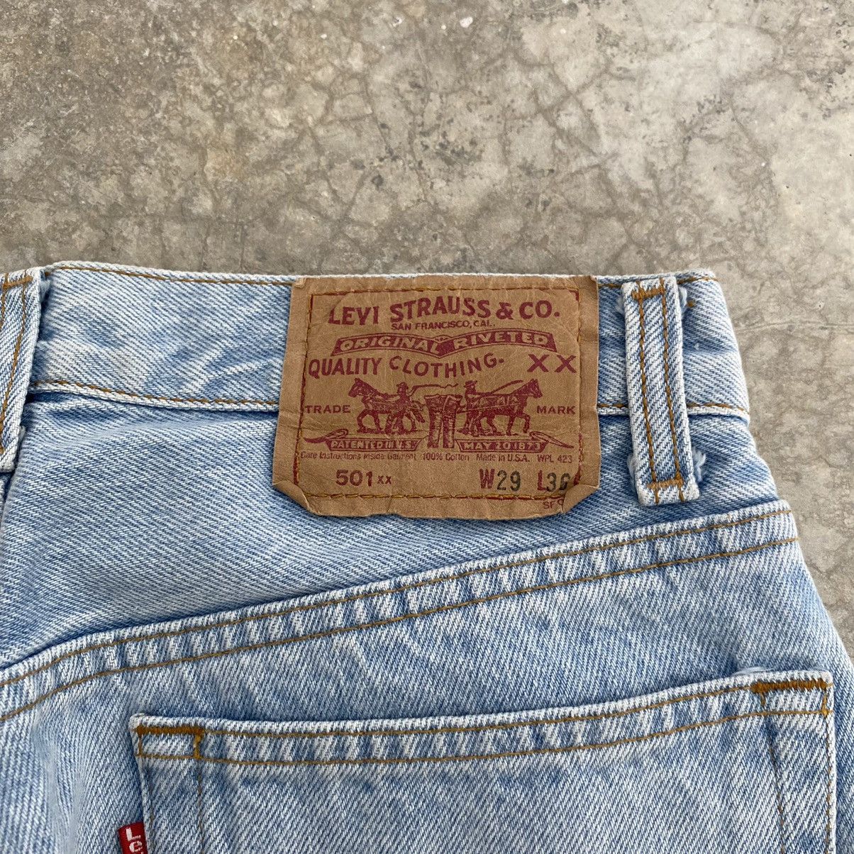 Levi's Size 27x29.5 Vintage 1990 Levis 501 Light Blue Denim Jeans Size US 27 - 21 Thumbnail