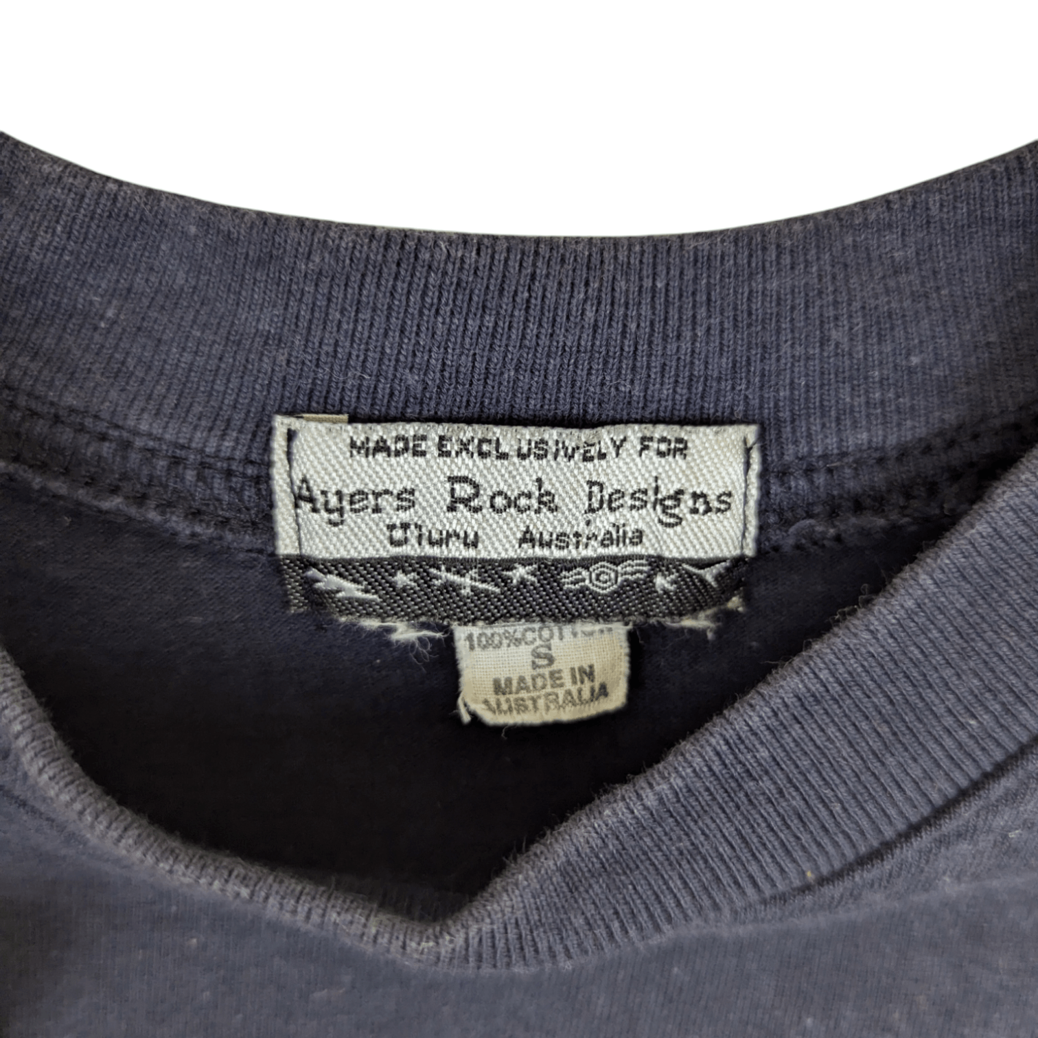 Man Made In Australia × Vintage Vintage 90's AYERS ROCK Australia T-Shirt Single Stitches Size US M / EU 48-50 / 2 - 9 Thumbnail