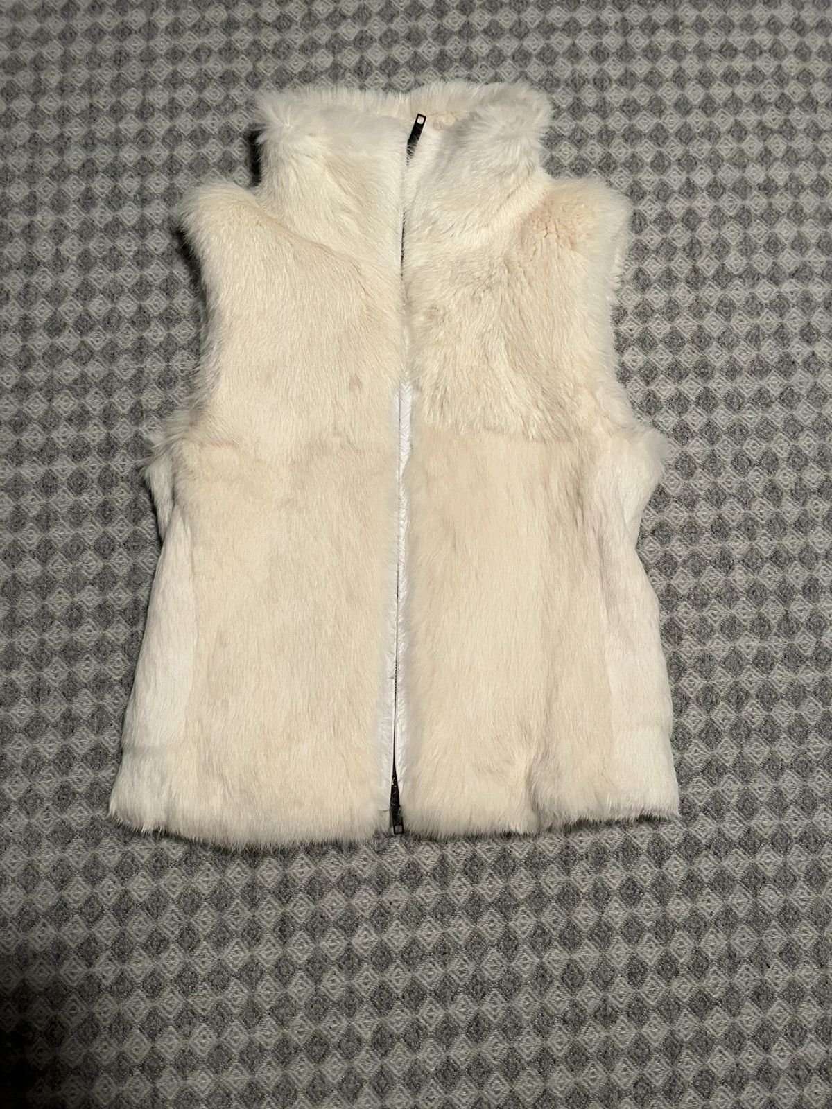 Burberry Burberry Real Rabbit Fur Vest Size S / US 4 / IT 40 - 1 Thumbnail