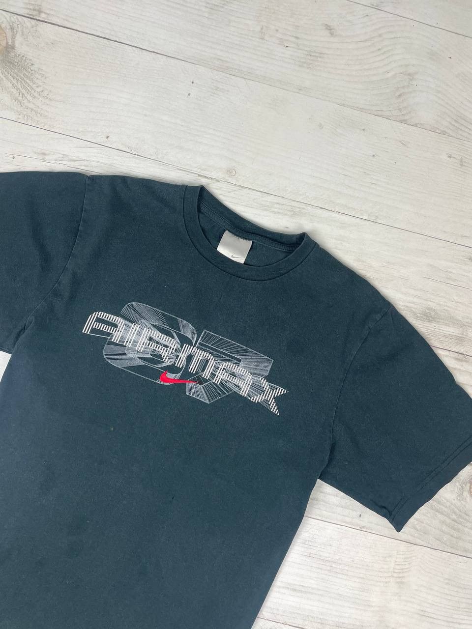 Nike Vintage Nike Air Max T-Shirt Big Logo Swoosh 00s Y2K Size US M / EU 48-50 / 2 - 2 Thumbnail