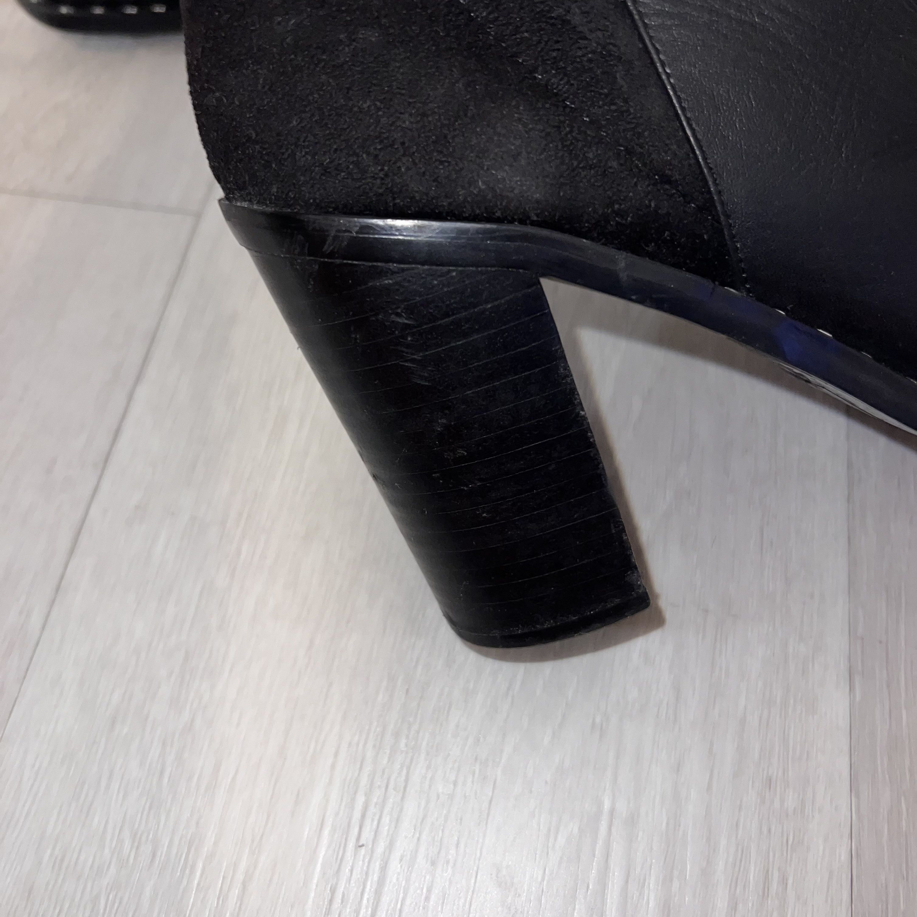 Aldo Aldo Loviren Black Studded Suede and Leather Ankle Boots 7.5 Size US 7.5 / IT 37.5 - 6 Thumbnail