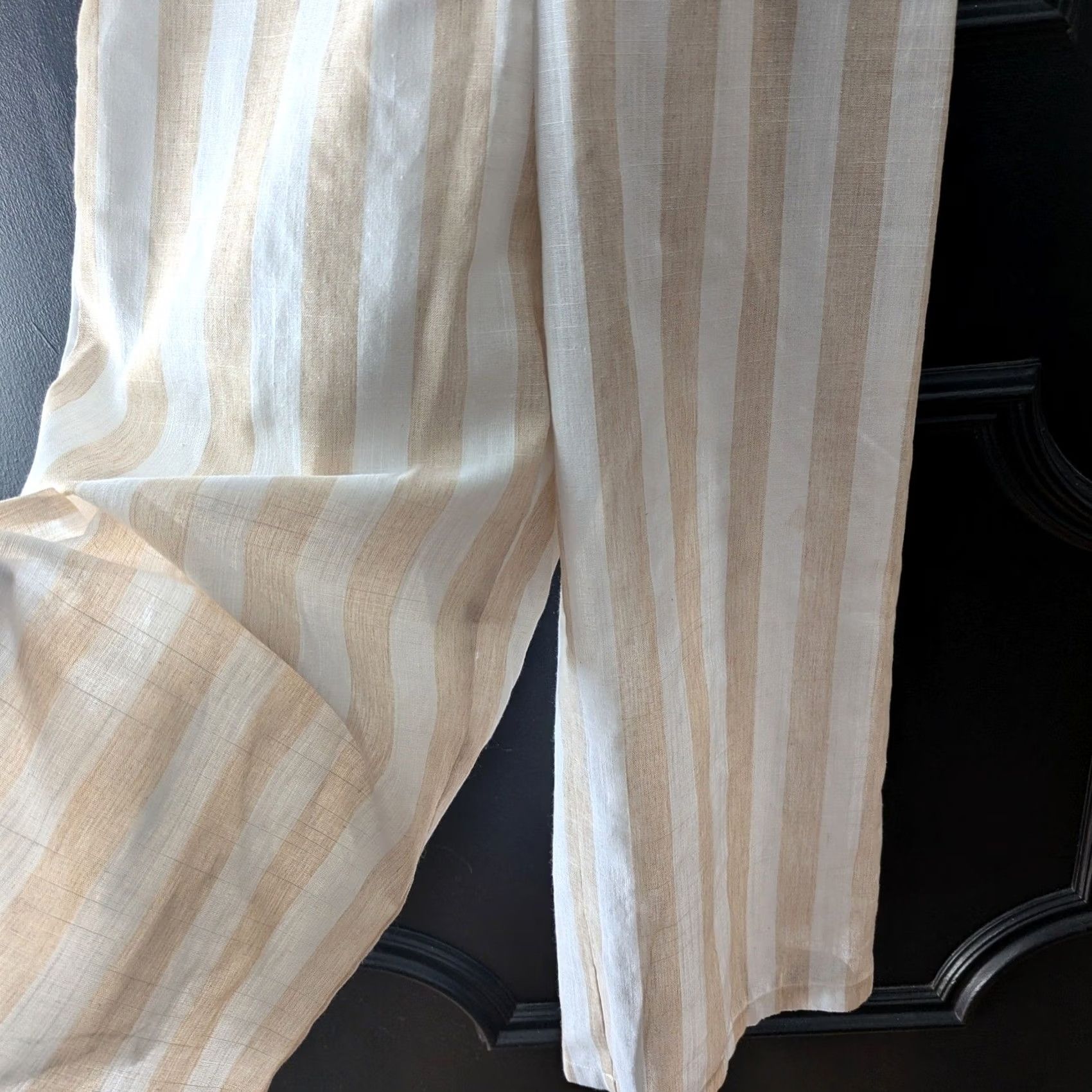 Forever 21 FOREVER 21 Linen Blend Jumpsuit Striped Wide-Leg Sleeveless V-Neck Side Cut Outs Back Zipper Beige S Women Beachy Casual Vacation Size 28" / US 6 / IT 42 - 3 Thumbnail