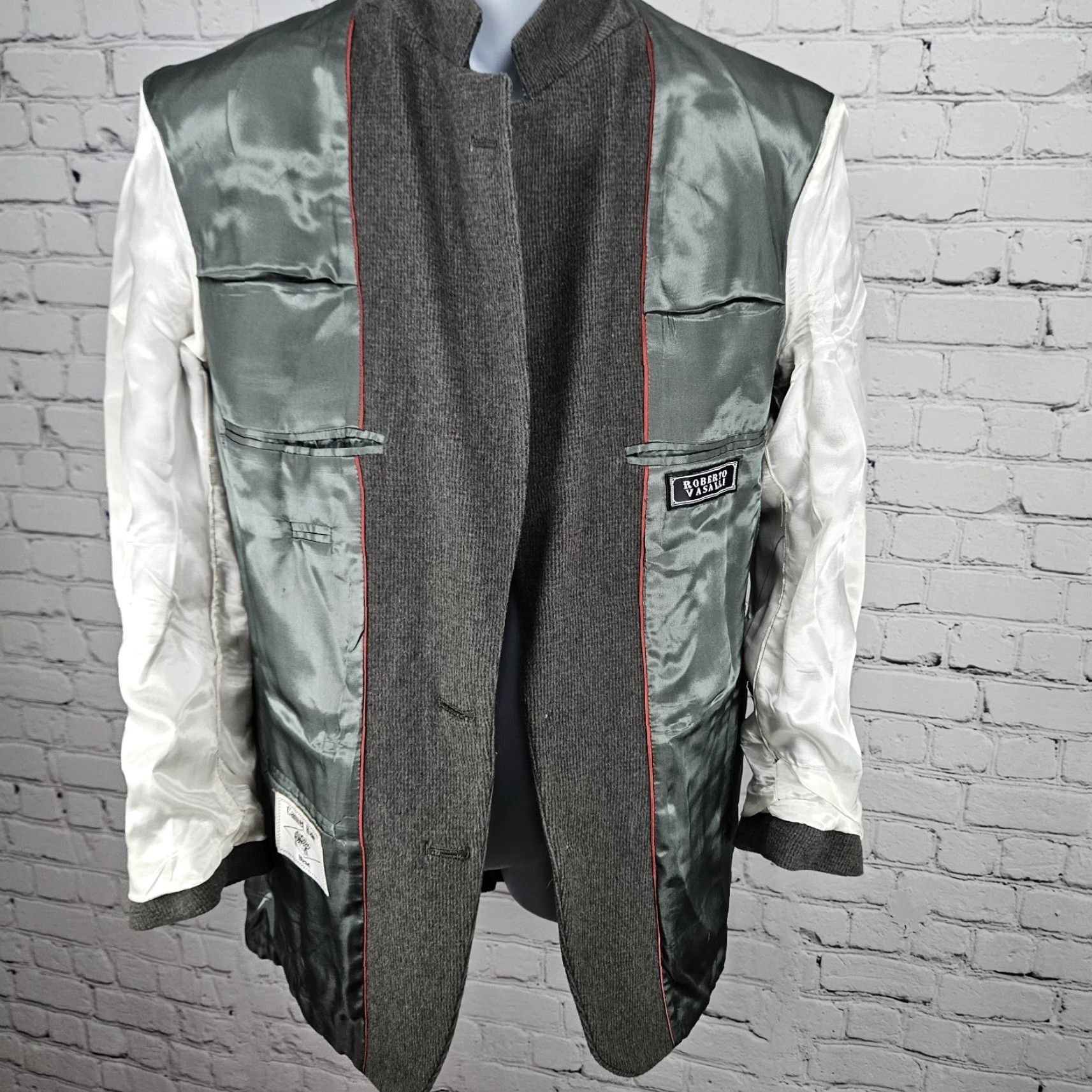 Vintage VINTAGE Roberto Vasalli Grey Camelhair Wool Blend 2 Button Notch Blazer Sport Coat 38R Mens Wool Camelgray Blazer 38R"} Size 38R - 6 Thumbnail