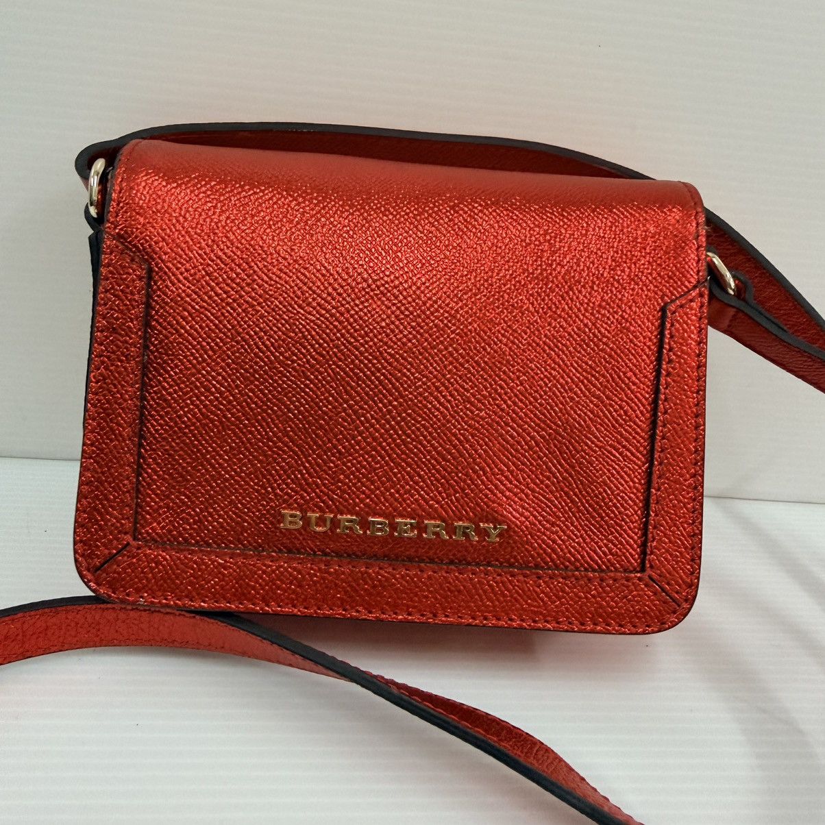 Burberry Burberry Leather Red Slingbag Size ONE SIZE - 4 Thumbnail