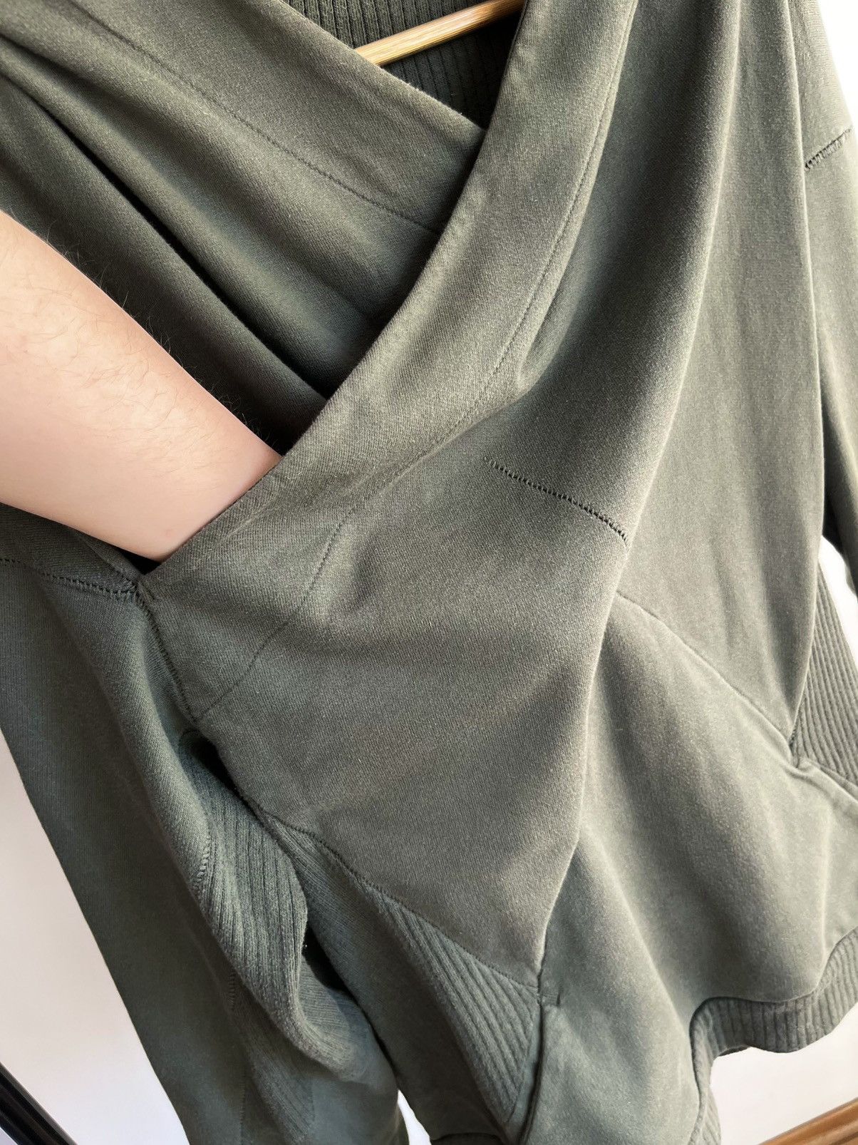 Boris Bidjan Saberi Archive Boris Bidjan Saberi AW12 scar draped cowl hoodie Size US M / EU 48-50 / 2 - 10 Thumbnail