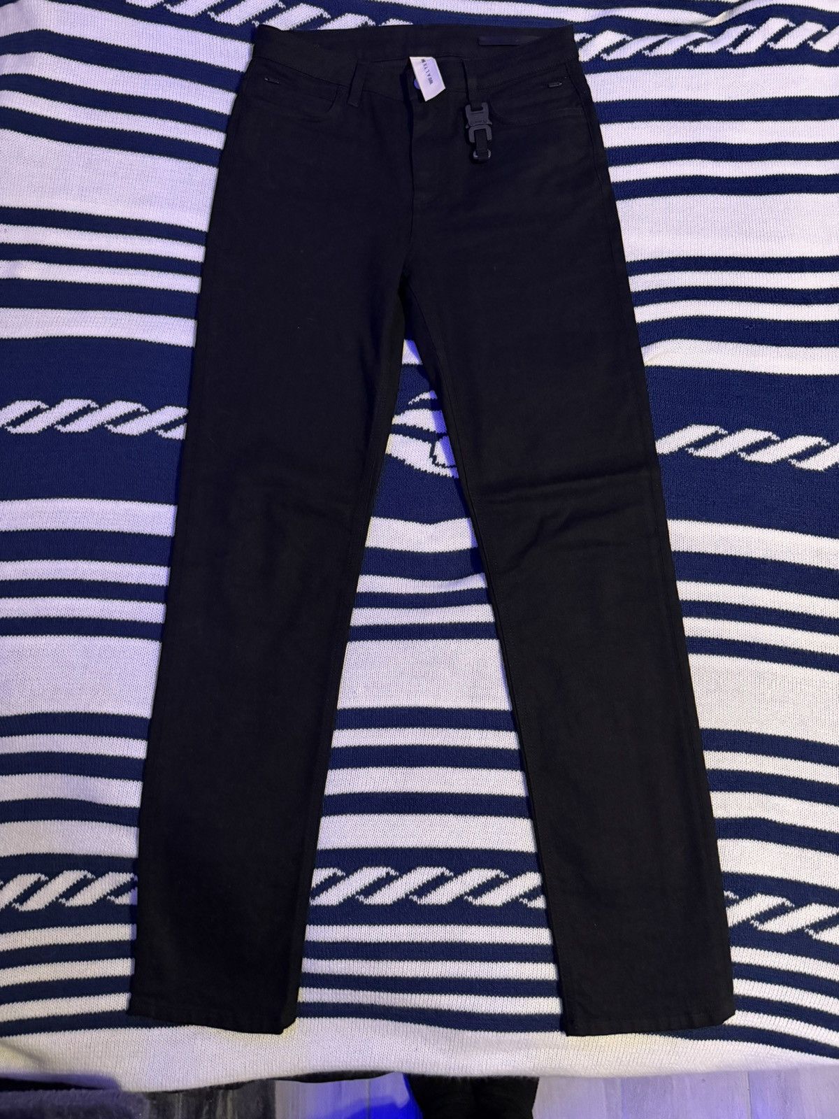 1017 ALYX 9SM 1017 ALYX 9SM Straight leg jeans Size US 27 - 3 Thumbnail