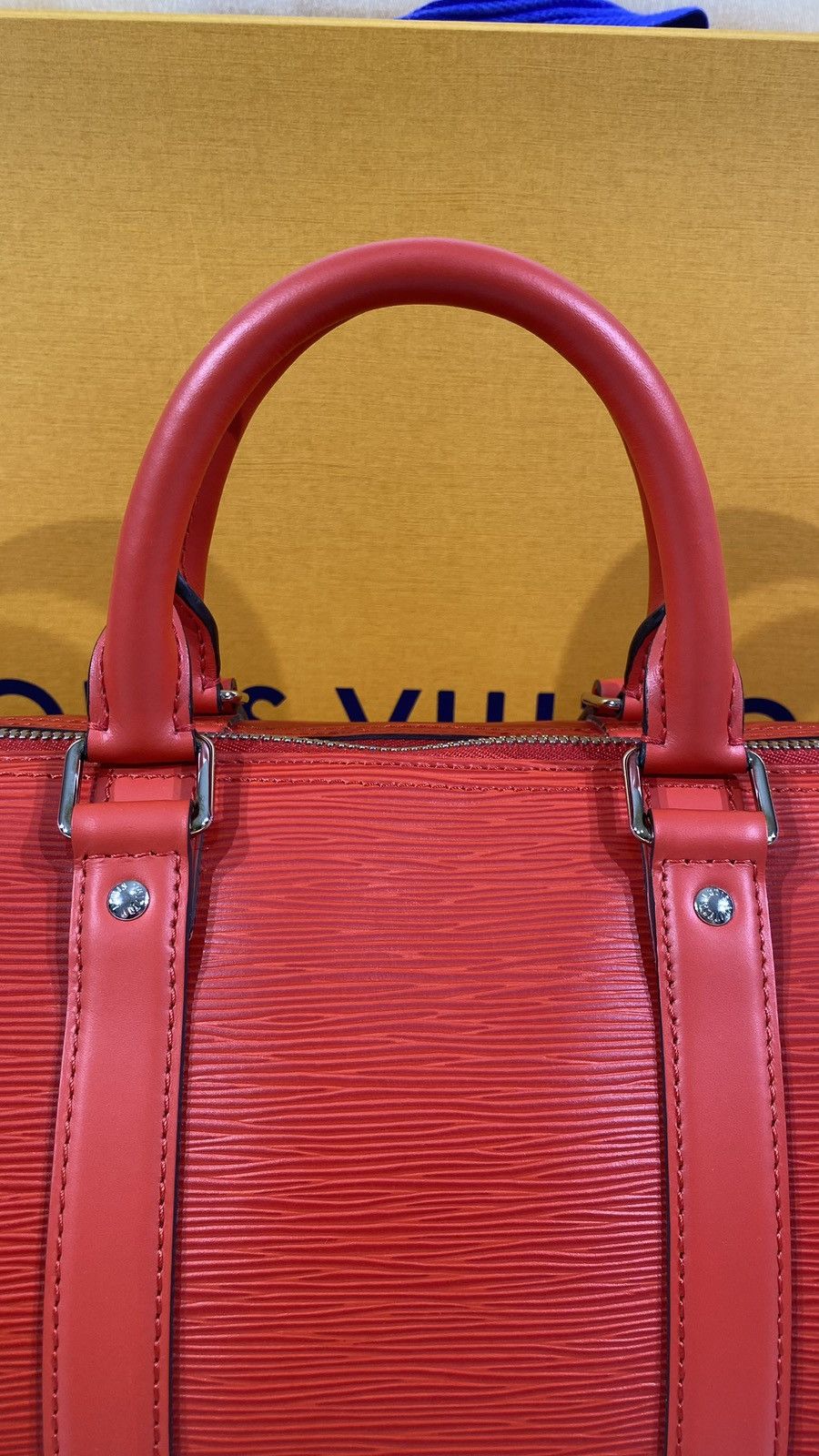 Louis Vuitton × Supreme Louis Vuitton X Supreme 45 Epi duffel Keepall Bandouliere Size ONE SIZE - 11 Thumbnail