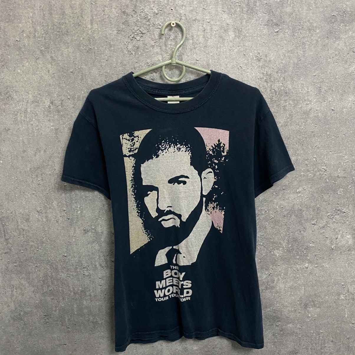 Vintage Vintage Drake T Shirt Tee The Boy Meets World Tour Big Logo Size US S / EU 44-46 / 1 - 4 Thumbnail