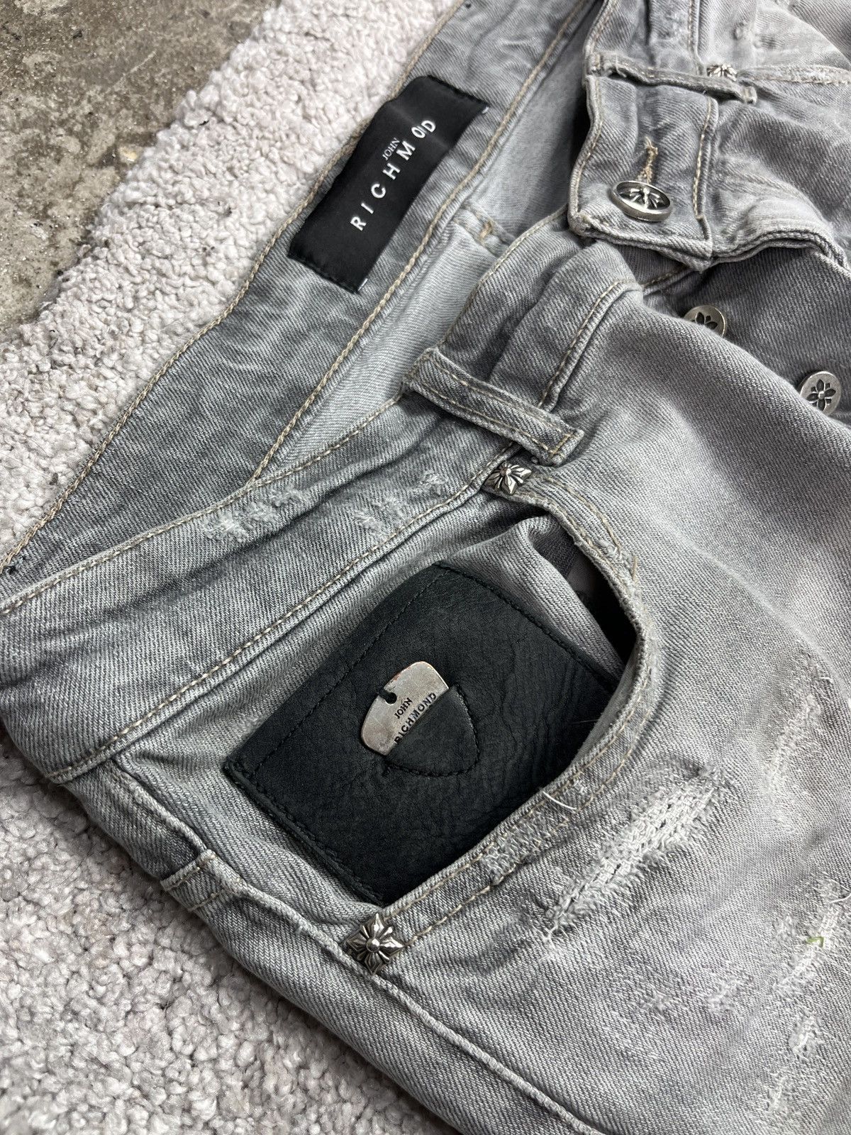 John Richmond RICHMOND DISTRESSED REPAIRED FADED DENIM PANTS - LOT № 3258 Size US 32 / EU 48 - 7 Thumbnail