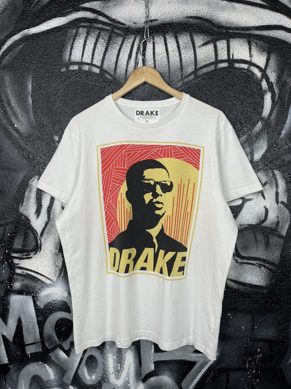 Other Drake Big Logo Rap T-Shirt Men’s Size XL Size US XL / EU 56 / 4 - 2 Thumbnail
