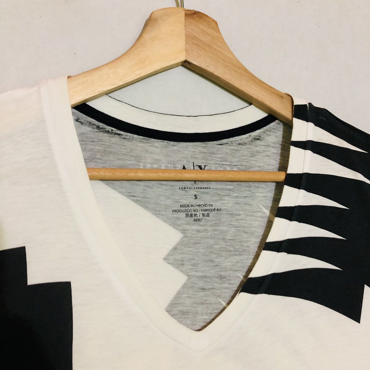 Armani Exchange 🔥Accept Binding Offer🔥 Armani Exchange Size US S / EU 44-46 / 1 - 8 Thumbnail