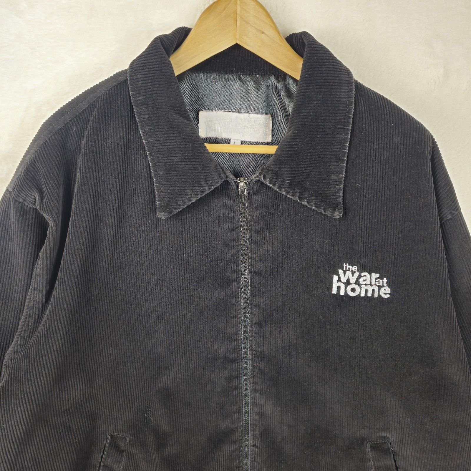 Other Vintage The War At Home Tv Series Corduroy Bomber Jacket L Size US L / EU 52-54 / 3 - 3 Thumbnail