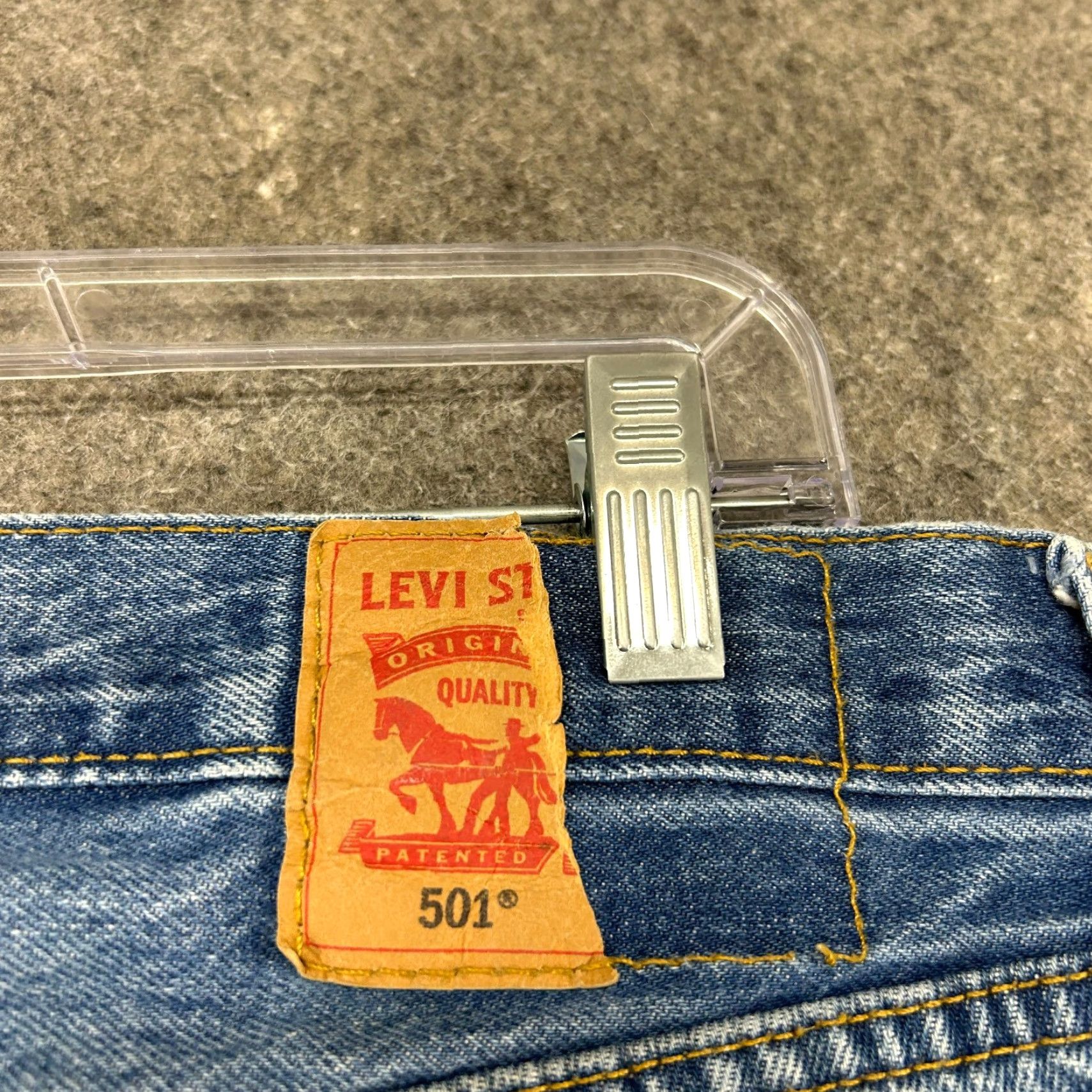 Levi's VINTAGE Levi's 501 Jeans Mens 32x32 Blue Distressed Regular Fit Straight Levi's 500 Series Denim Cotton Blend Inseam 32 Men LA Size US 32 / EU 48 - 3 Thumbnail