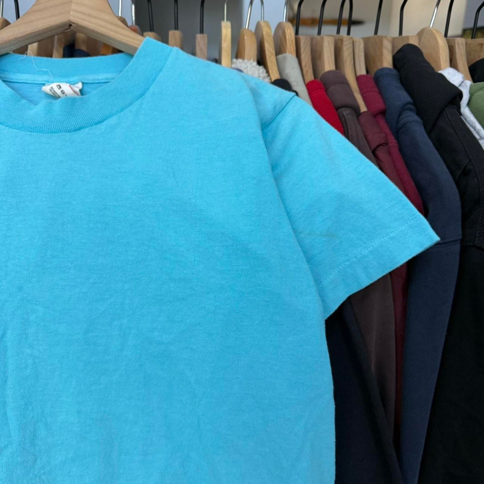 Fruit Of The Loom Vintage 90s Fruit of the Loom Single Stitch Blank T-Shirt Size US M / EU 48-50 / 2 - 3 Thumbnail