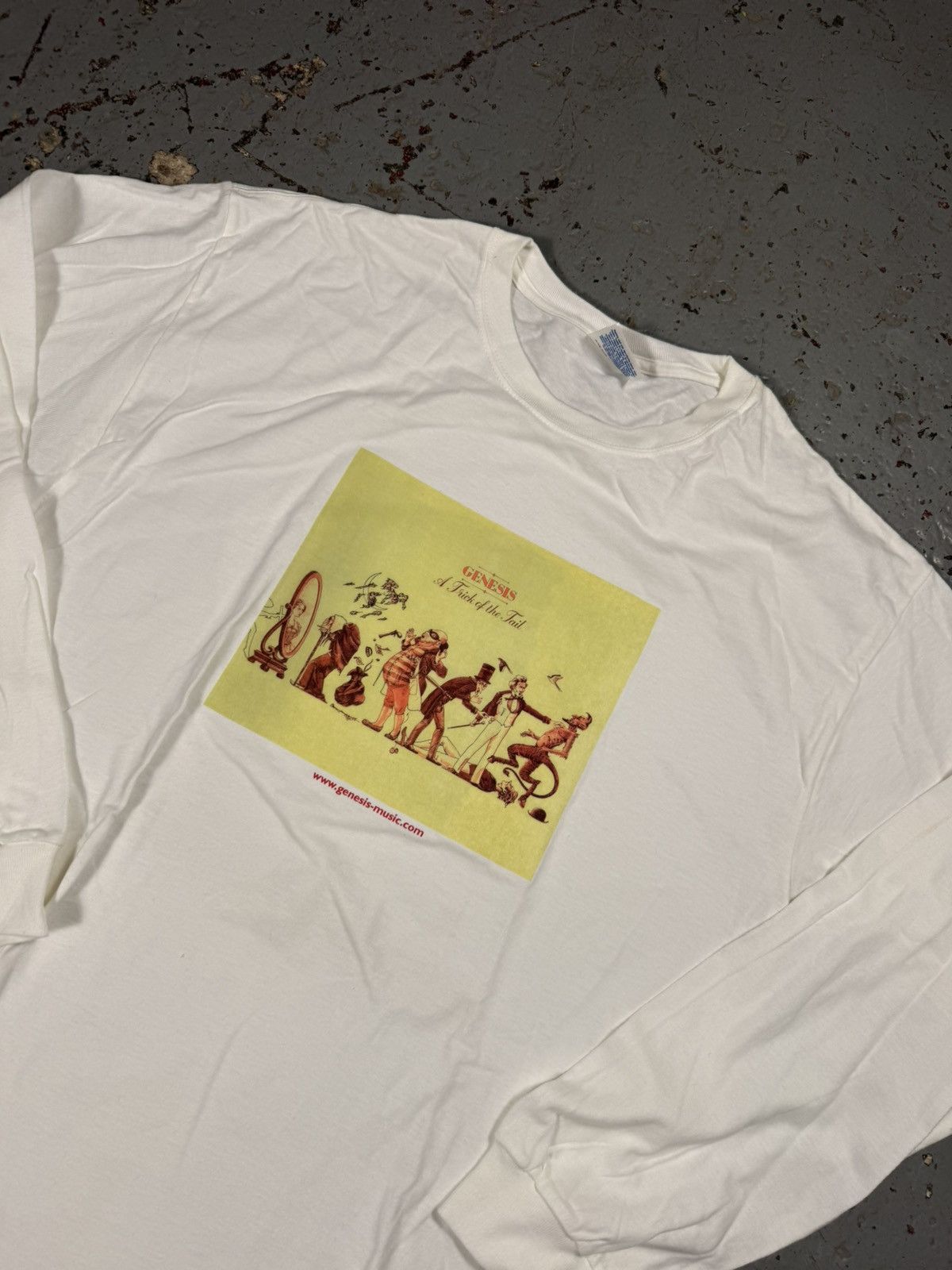 Other Vintage Genesis Trick Of The Tail Long sleeve Tour Tee Size US L / EU 52-54 / 3 - 3 Thumbnail