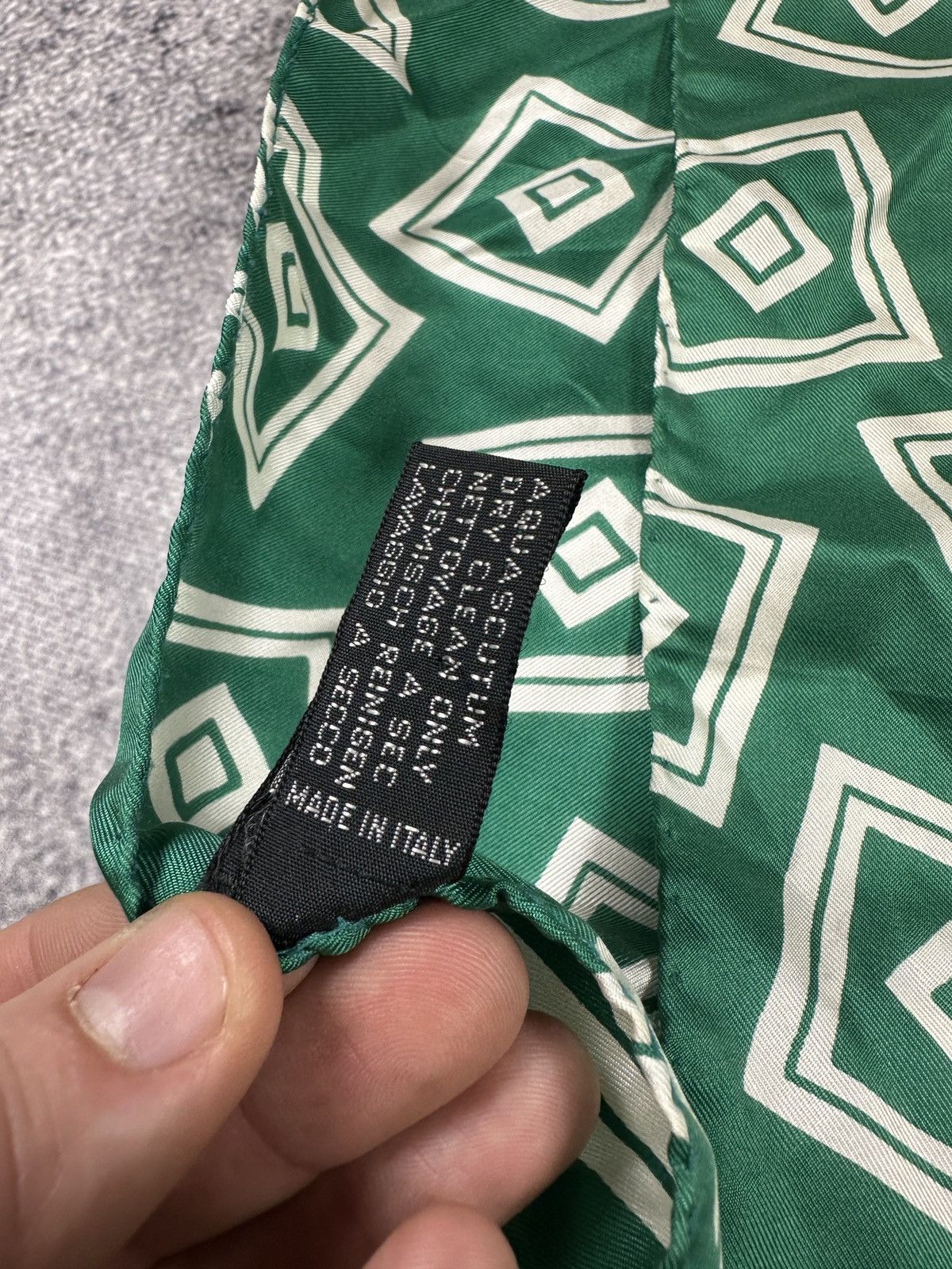 Aquascutum Aquascatum London Logo Scarf Silk Luxury Rare Casual VTg Size ONE SIZE - 4 Thumbnail