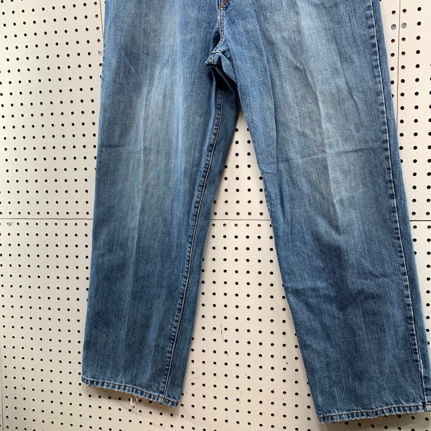 Lucky Brand VINTAGE Lucky Brand Jeans Mens 36x31 Dungarees USA Logo 5-Pocket Straight Blue Denim Shirt Size US 36 / EU 52 - 6 Thumbnail
