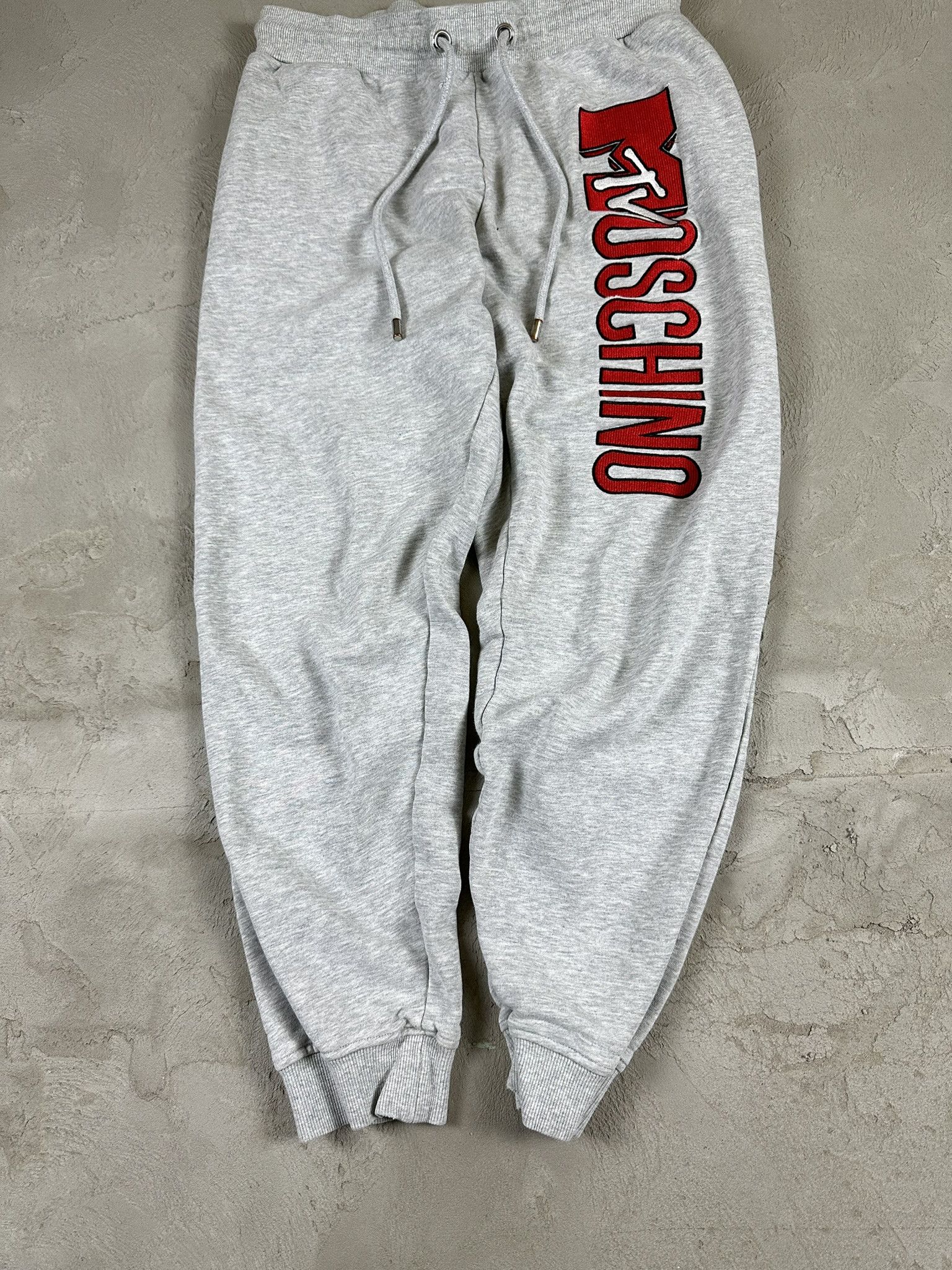 H&M × Moschino Moschino x H&M x MTV Big Logo Sweatpants Size US 30 / EU 46 - 2 Thumbnail