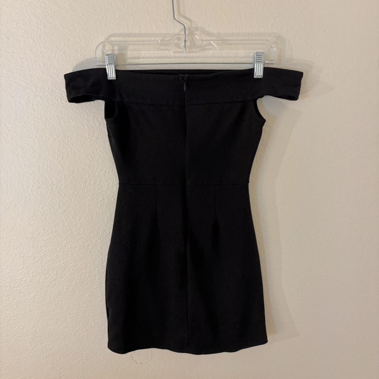 Urban Outfitters urban outfitters black off the shoulder mini dress Size S / US 4 / IT 40 - 2 Thumbnail