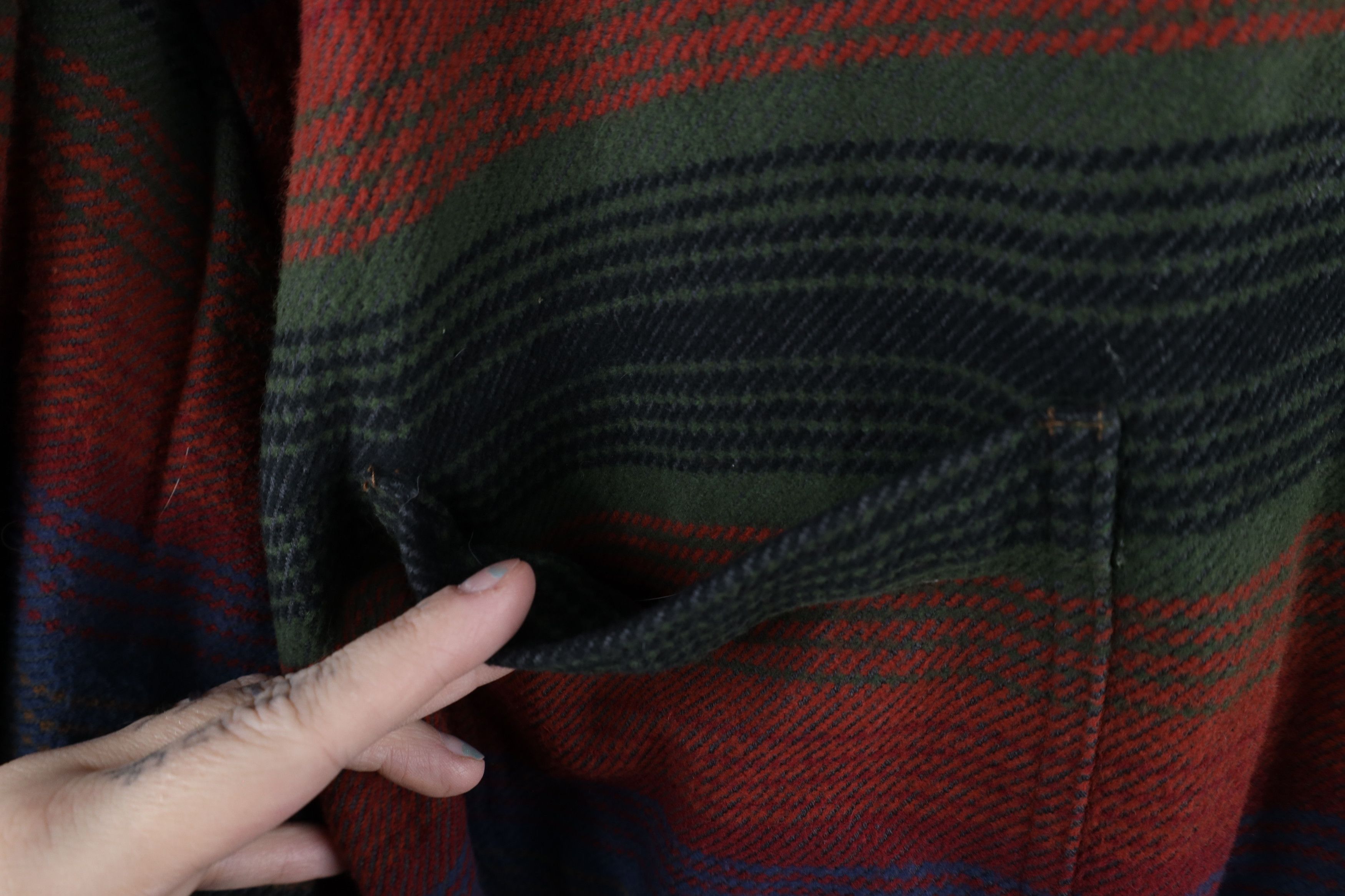 Vintage Vintage 90s Streetwear Rainbow Striped Flannel Button Shirt Size US XXL / EU 58 / 5 - 7 Thumbnail