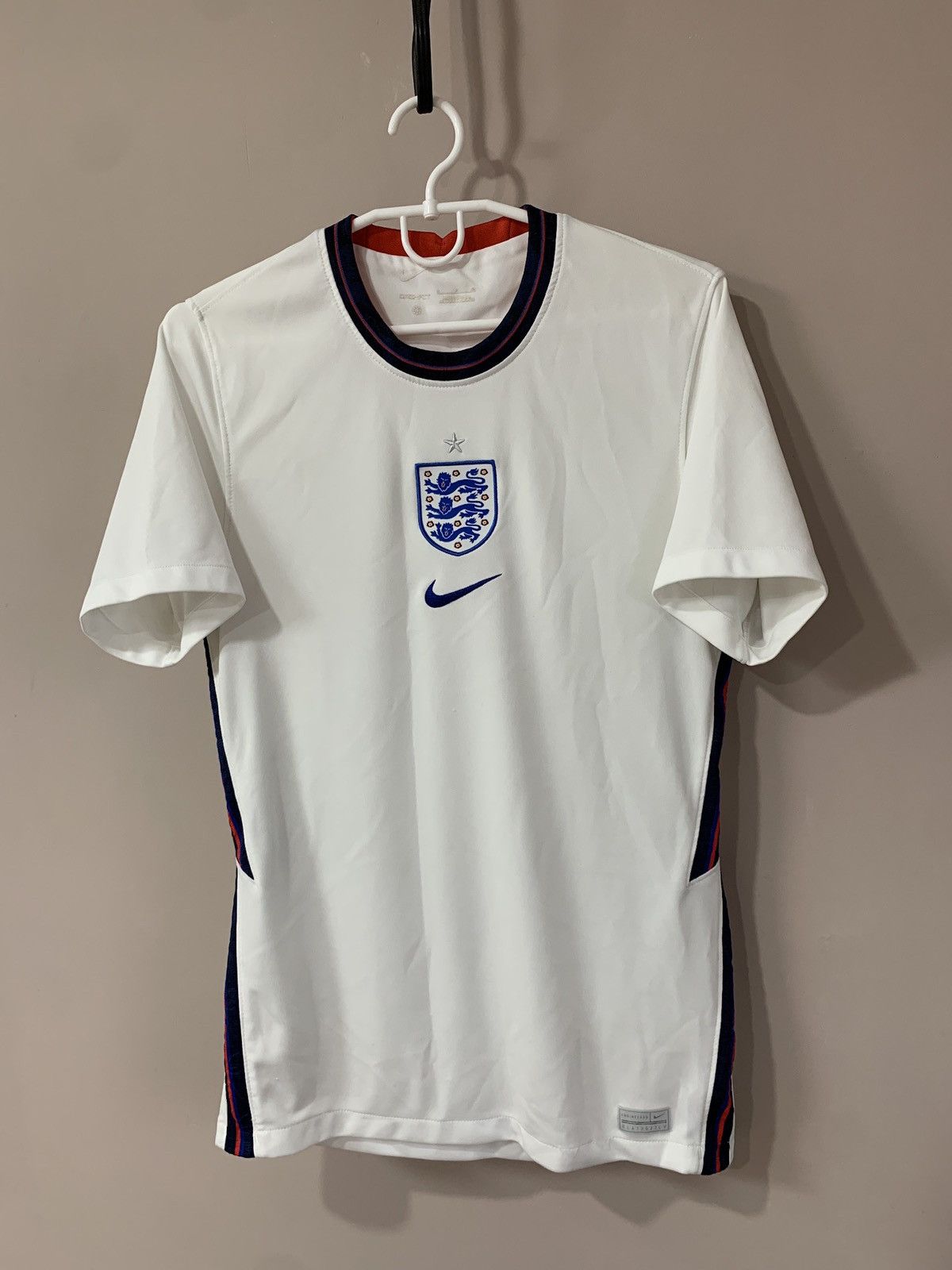 Nike England 2022 Home Football Shirt Nike Soccer Jersey Nike S Size US S / EU 44-46 / 1 - 1 Thumbnail