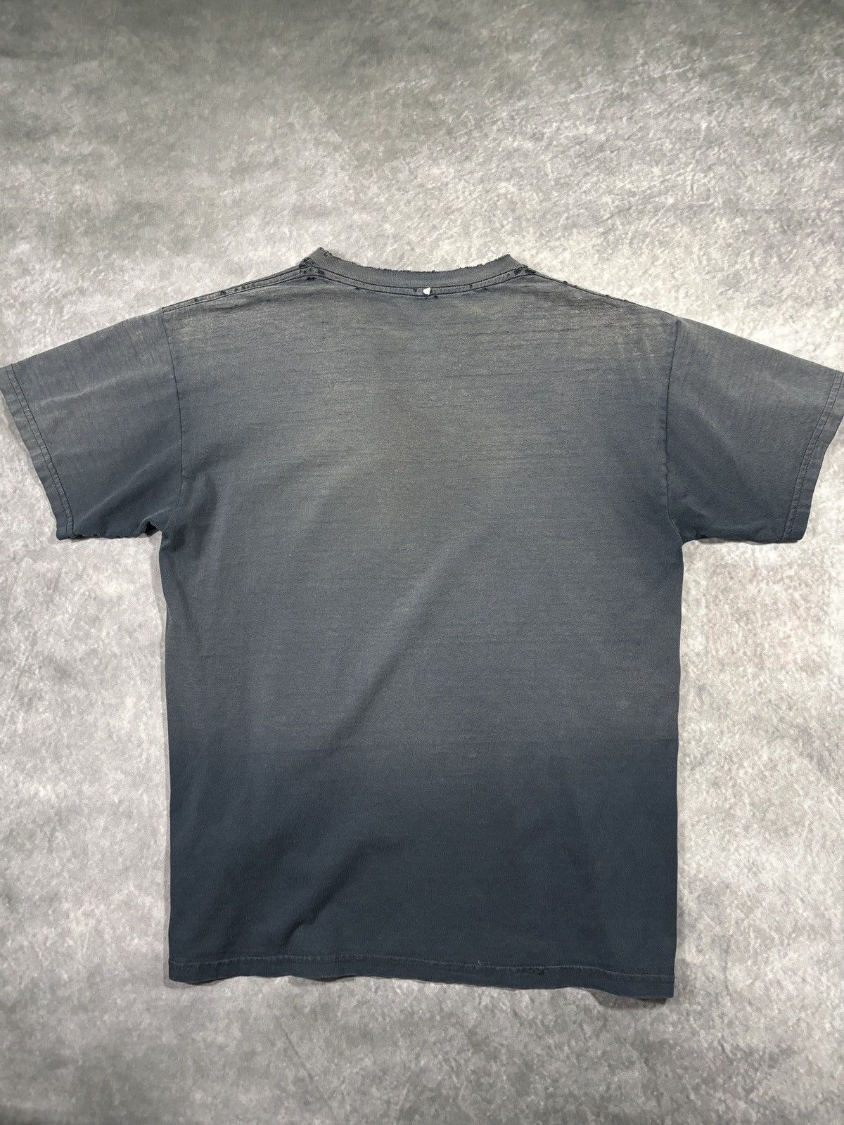 Vintage Thrashed Vintage Blank Tee Faded Distressed Bleach Sun 1990s Size US M / EU 48-50 / 2 - 5 Thumbnail