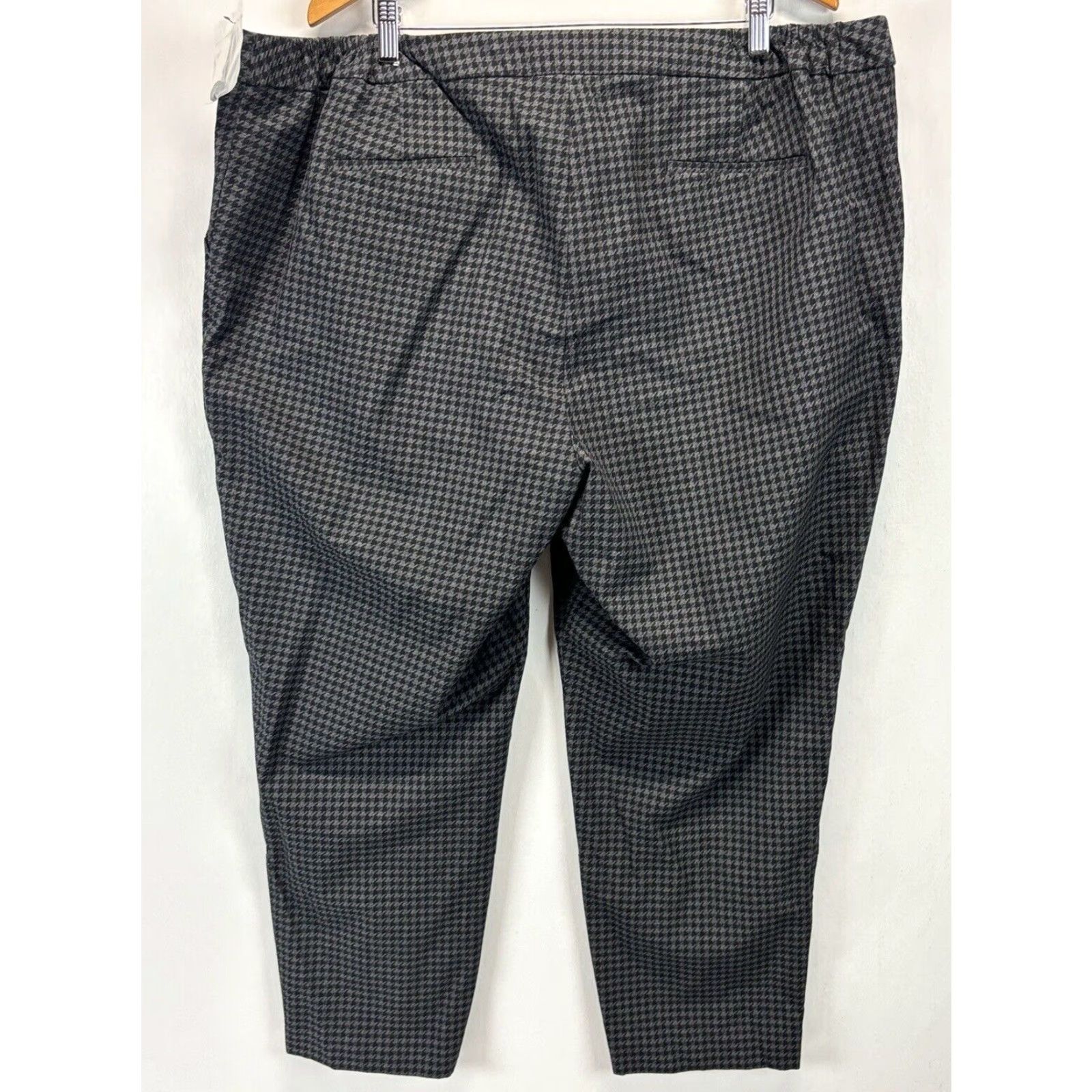 Talbots NEW Talbots Hampshire Plus Size 24W Houndstooth Ankle Pants with Buttons, Black Grey Womens Size 42" / US 20 - 3 Thumbnail