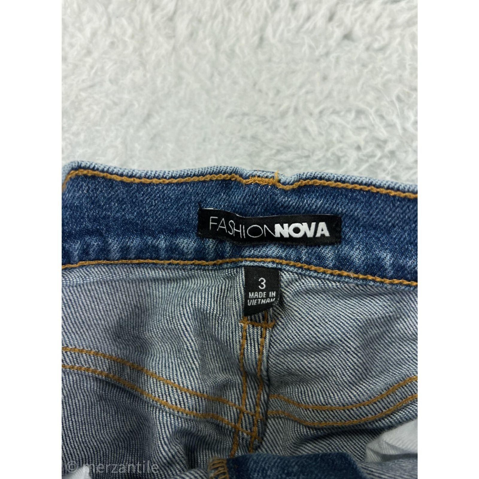 Fashion Nova Vintage Fashion Nova Blue Denim Jeans Women Medium Wash 28 Inseam Classic 90s Style Size 26" / US 2 / IT 38 - 3 Thumbnail
