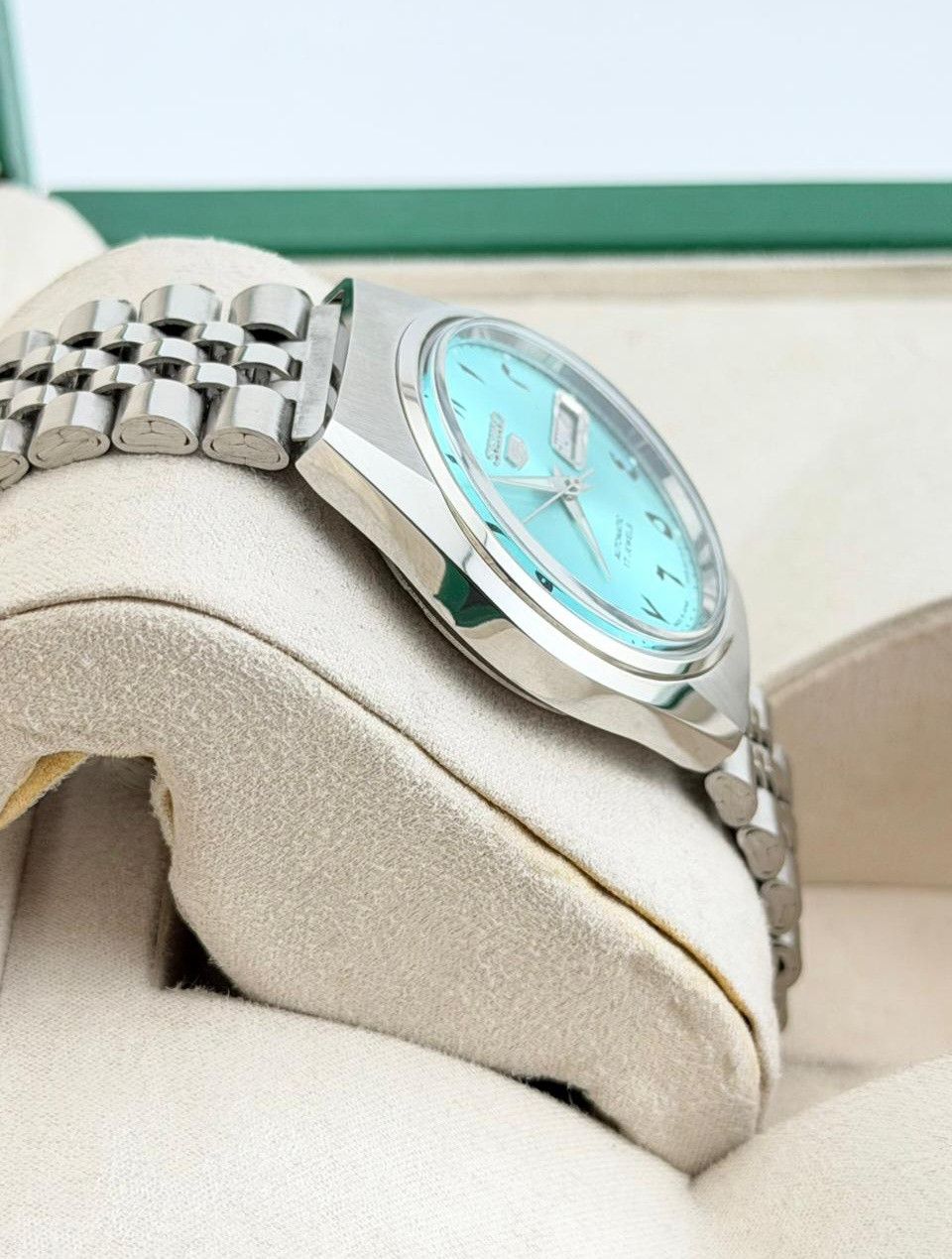 Seiko Vintage Seiko 5 Arabic Men's Wrist Automatic Watch Size 36 - 4 Thumbnail