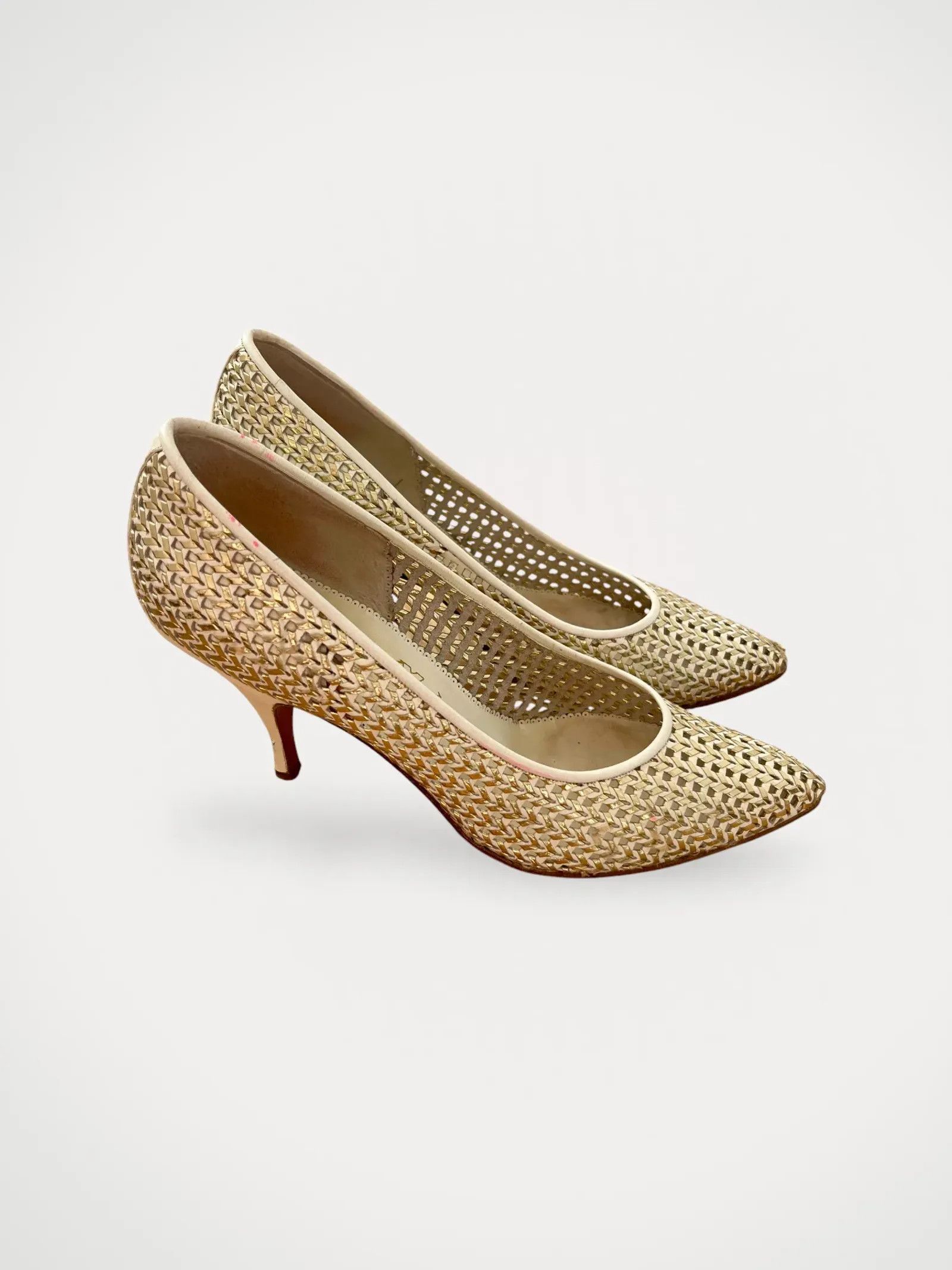 Bruno Magli Bruno Magli Heels Size US 7 / IT 37 - 1 Thumbnail