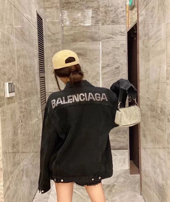 Balenciaga Balenciaga black big logo denim jacket2412-Nextarrow Size US S / EU 44-46 / 1 - 6 Thumbnail