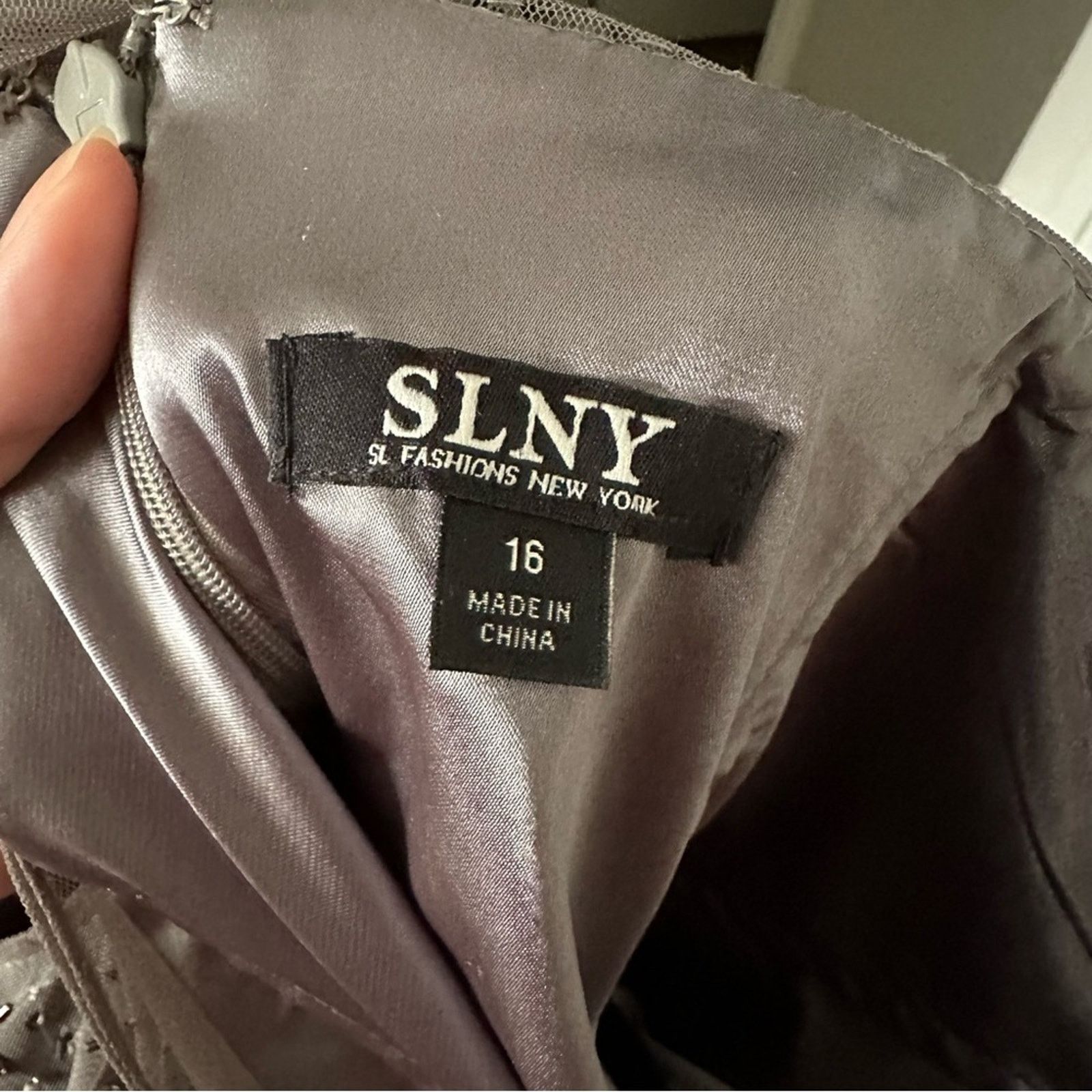 Other Like NEW SLNY Maxi Grey Dress size 16 Size XXL / US 16-18 / IT 52-54 - 8 Thumbnail
